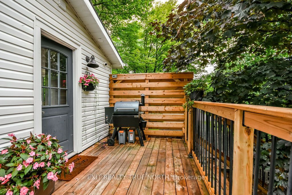27 Nida Drive, Tiny, ON L9M 0B3 photo 2