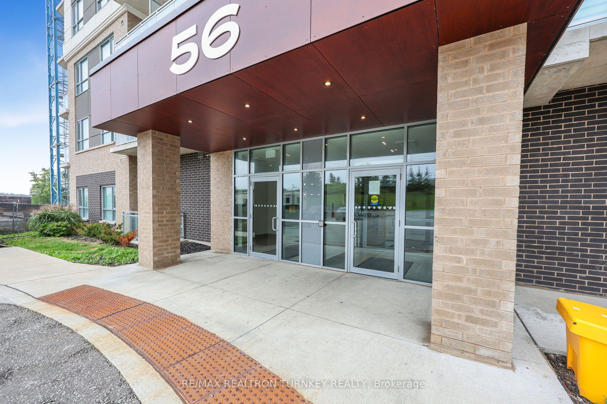 56 Lakeside Terrace 1202, Barrie, ON L4M 7B9 photo 2