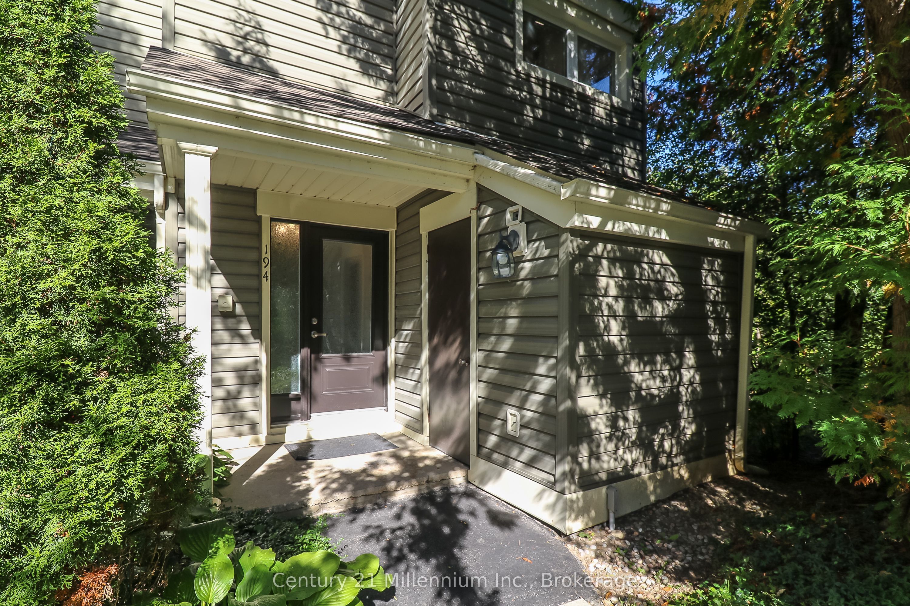 194 Escarpment Crescent, Collingwood, ON L9Y 5B4 photo 3