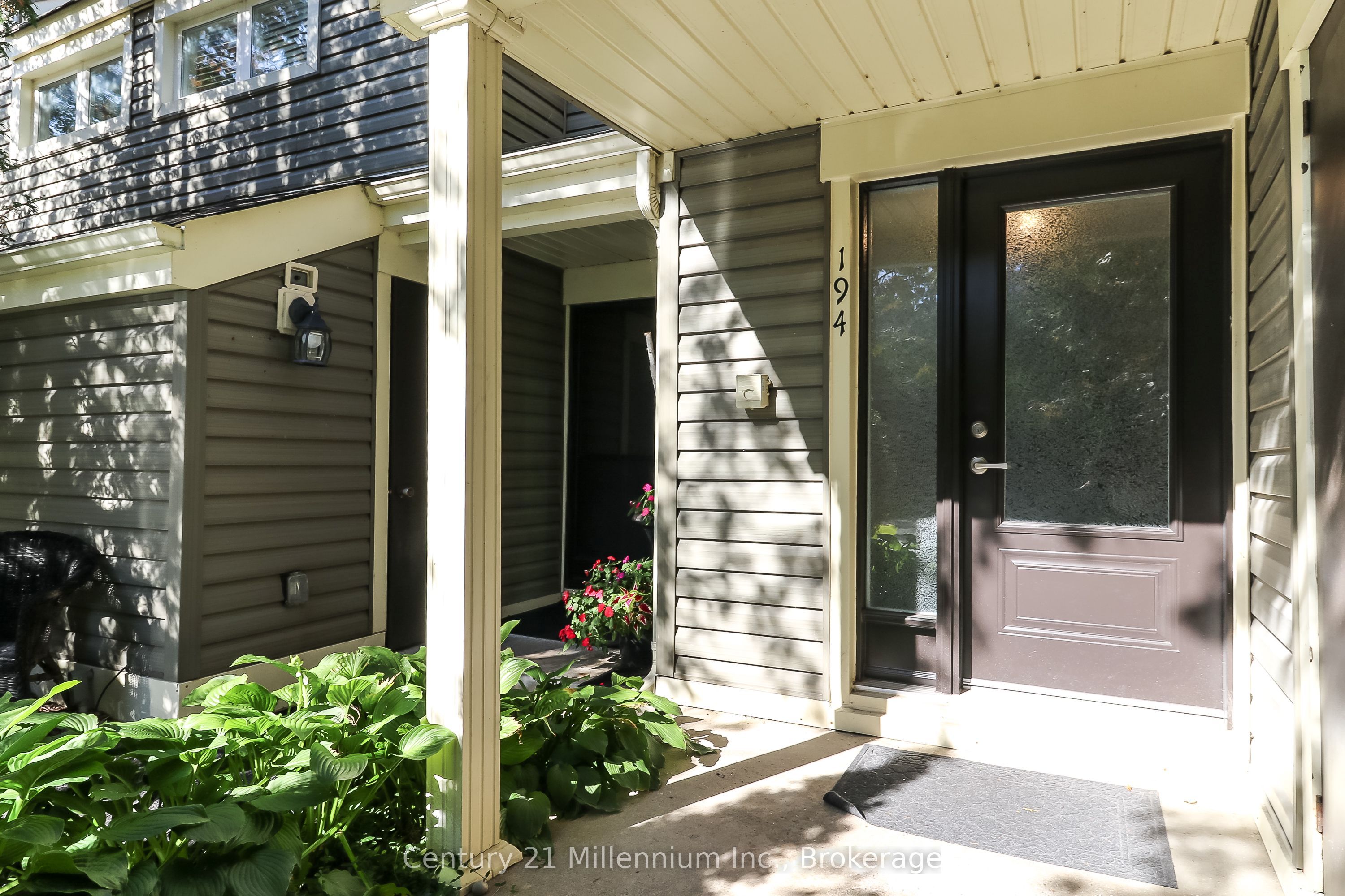 194 Escarpment Crescent, Collingwood, ON L9Y 5B4 photo 4
