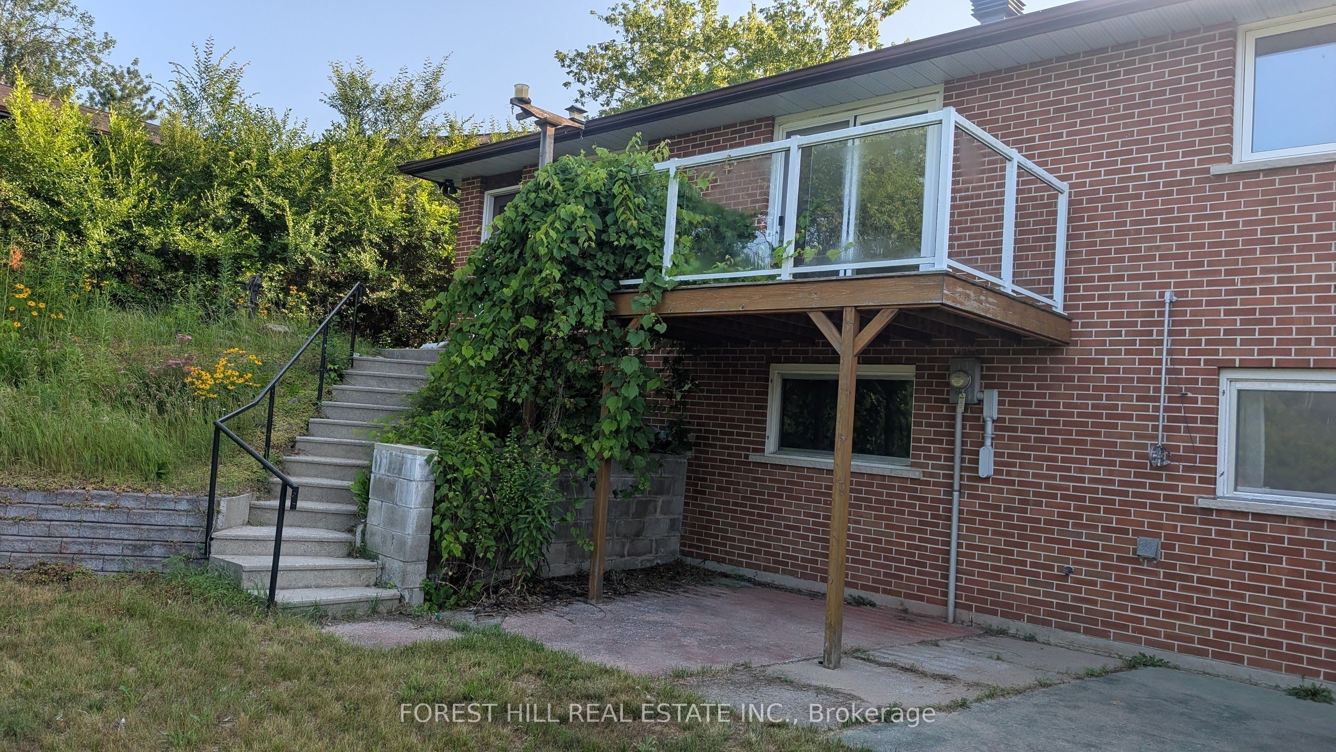 144 Miller Drive, Barrie, ON L4N 9X3 photo 3