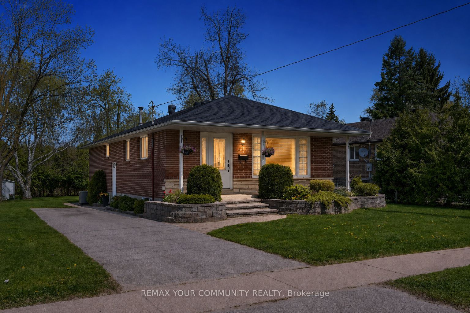 212 Grove Street E (Main floor), Barrie, ON L4M 2P9
