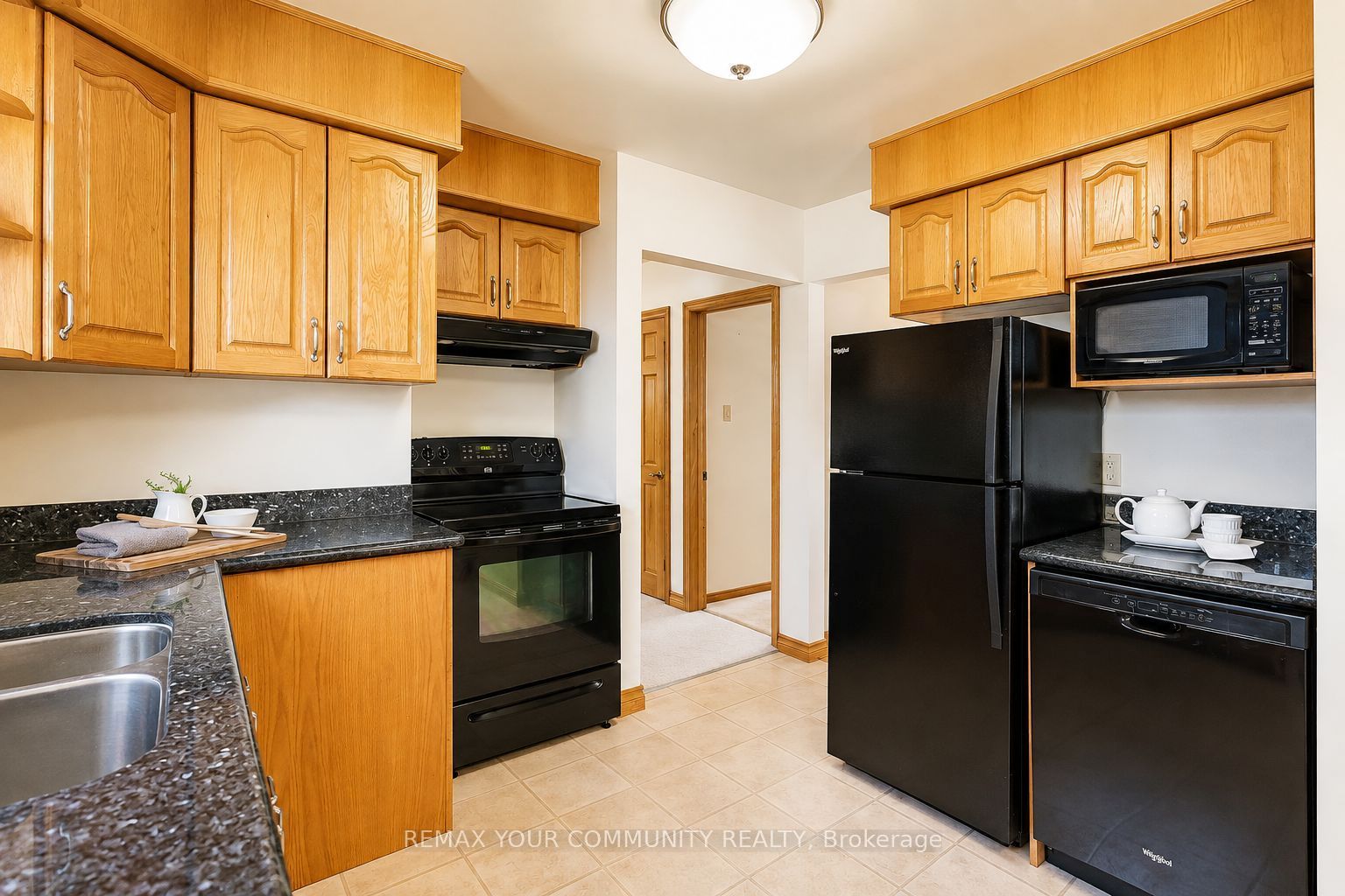 212 Grove Street E (Main floor), Barrie, ON L4M 2P9 photo 4