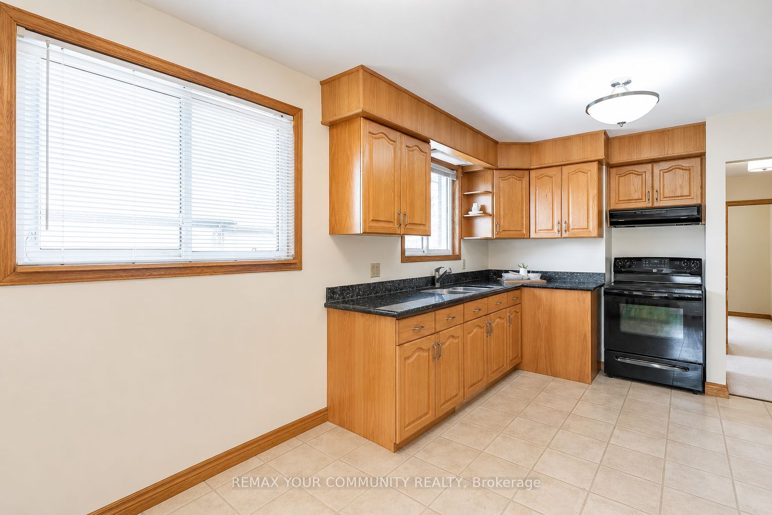 212 Grove Street E (Main floor), Barrie, ON L4M 2P9 photo 5