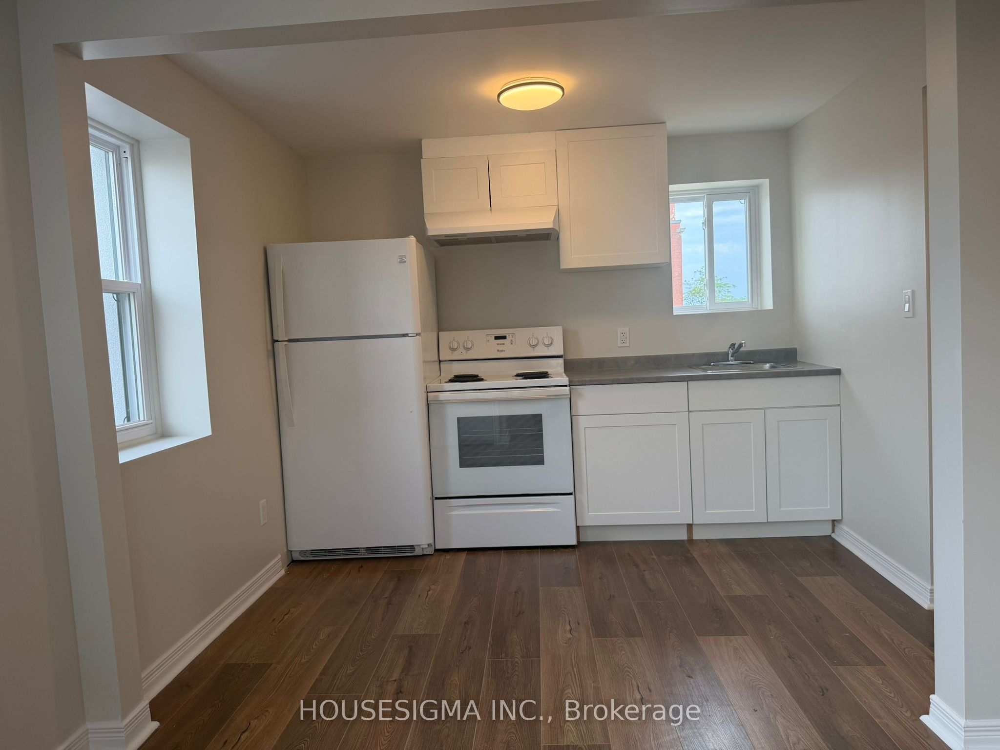 28 West Street N Upper Unit, Orillia, ON L3V 5B8 photo 5