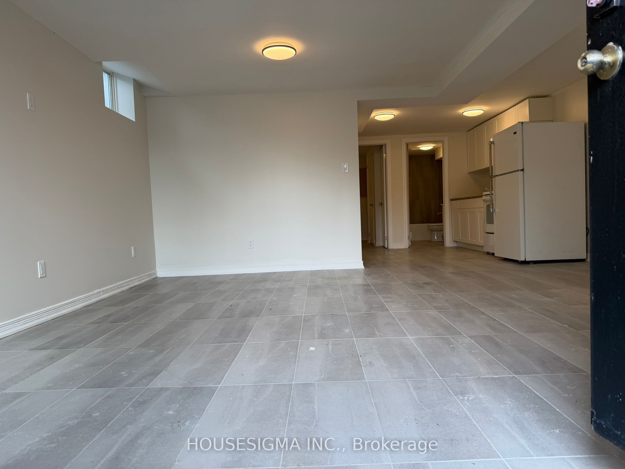 28 West Street N Lower Level Unit, Orillia, ON L3V 5B8 photo 4