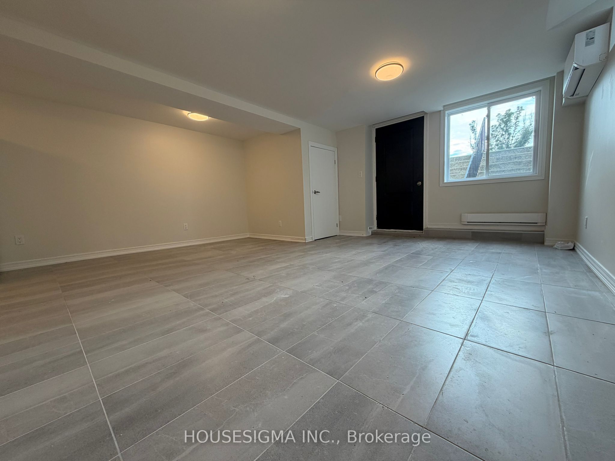 28 West Street N Lower Level Unit, Orillia, ON L3V 5B8 photo 5