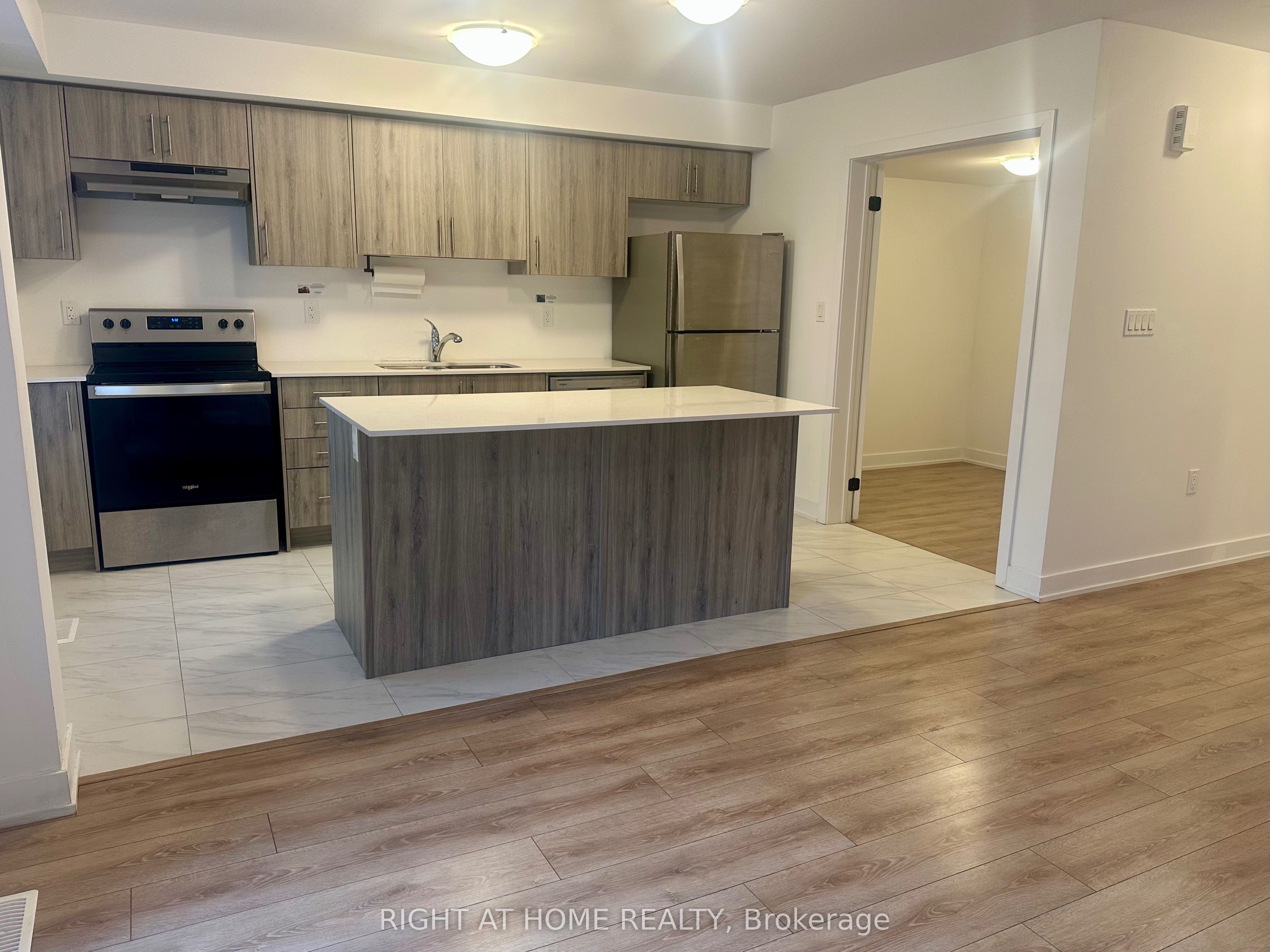 7 Wagon Lane, Barrie, ON L9J 0V4 photo 4