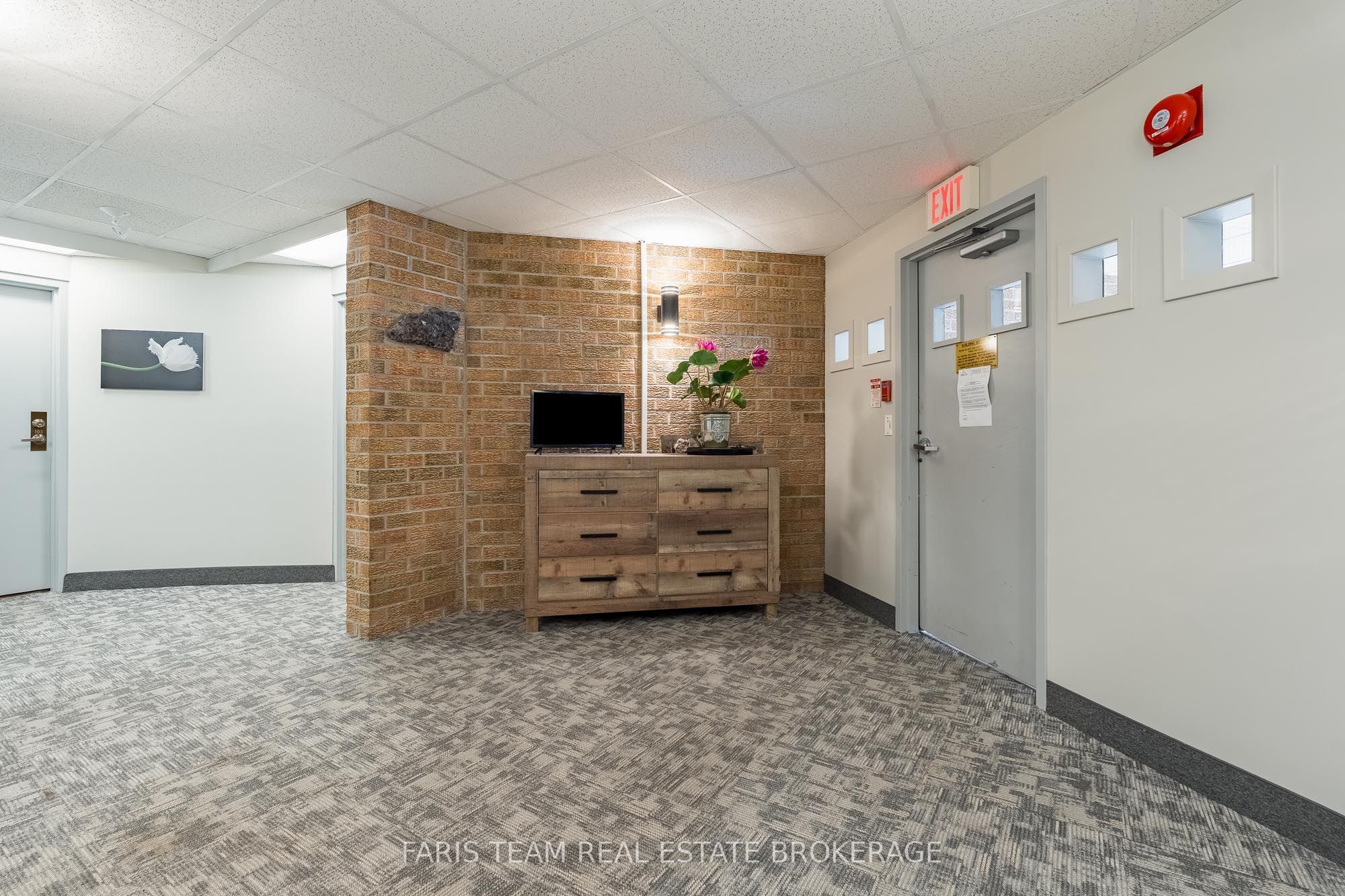 95 Matchedash Street N 202, Orillia, ON L3V 4T9 photo 4
