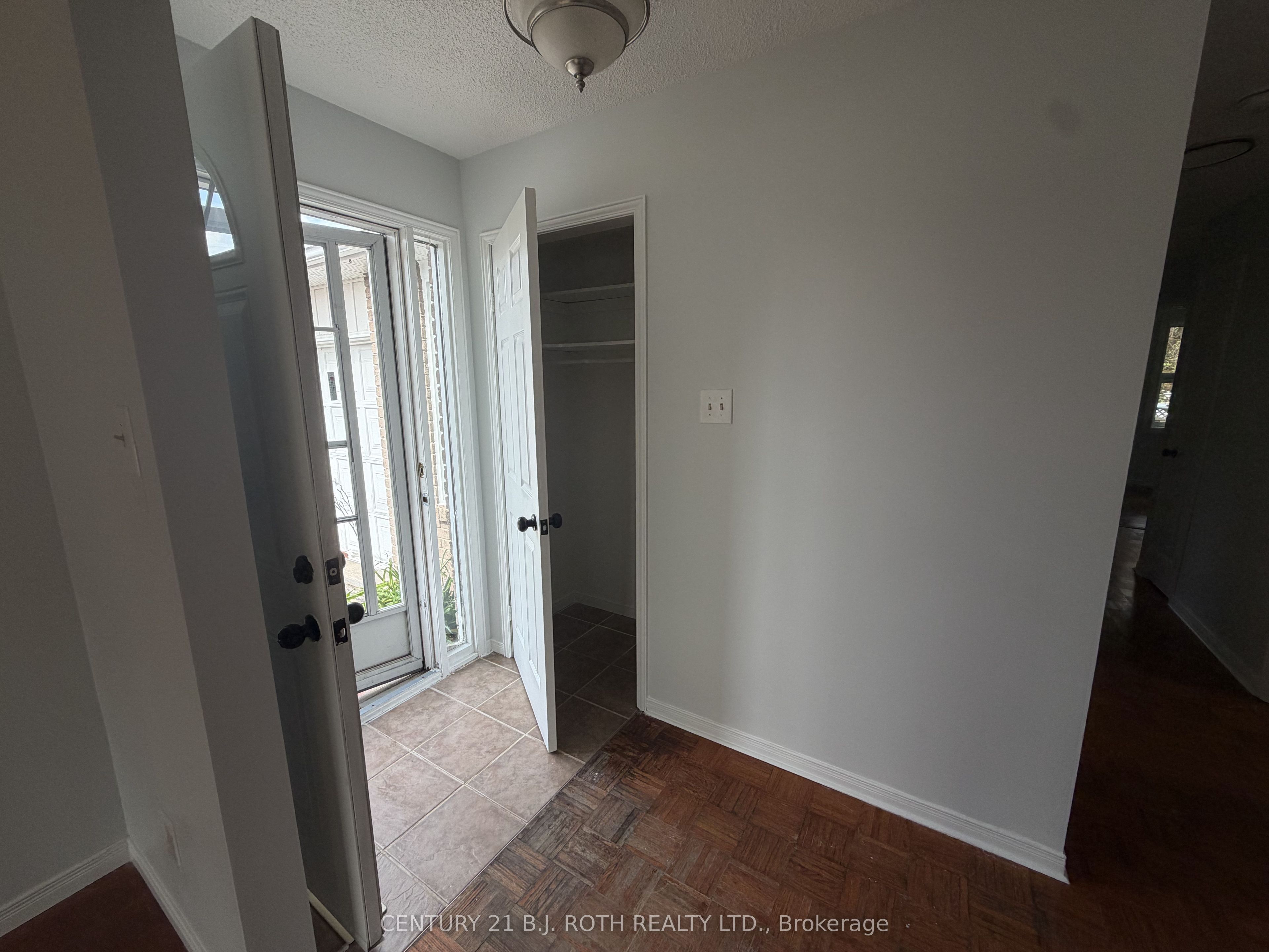 11 Cartwright Drive, Barrie, ON L4M 5P9 photo 4