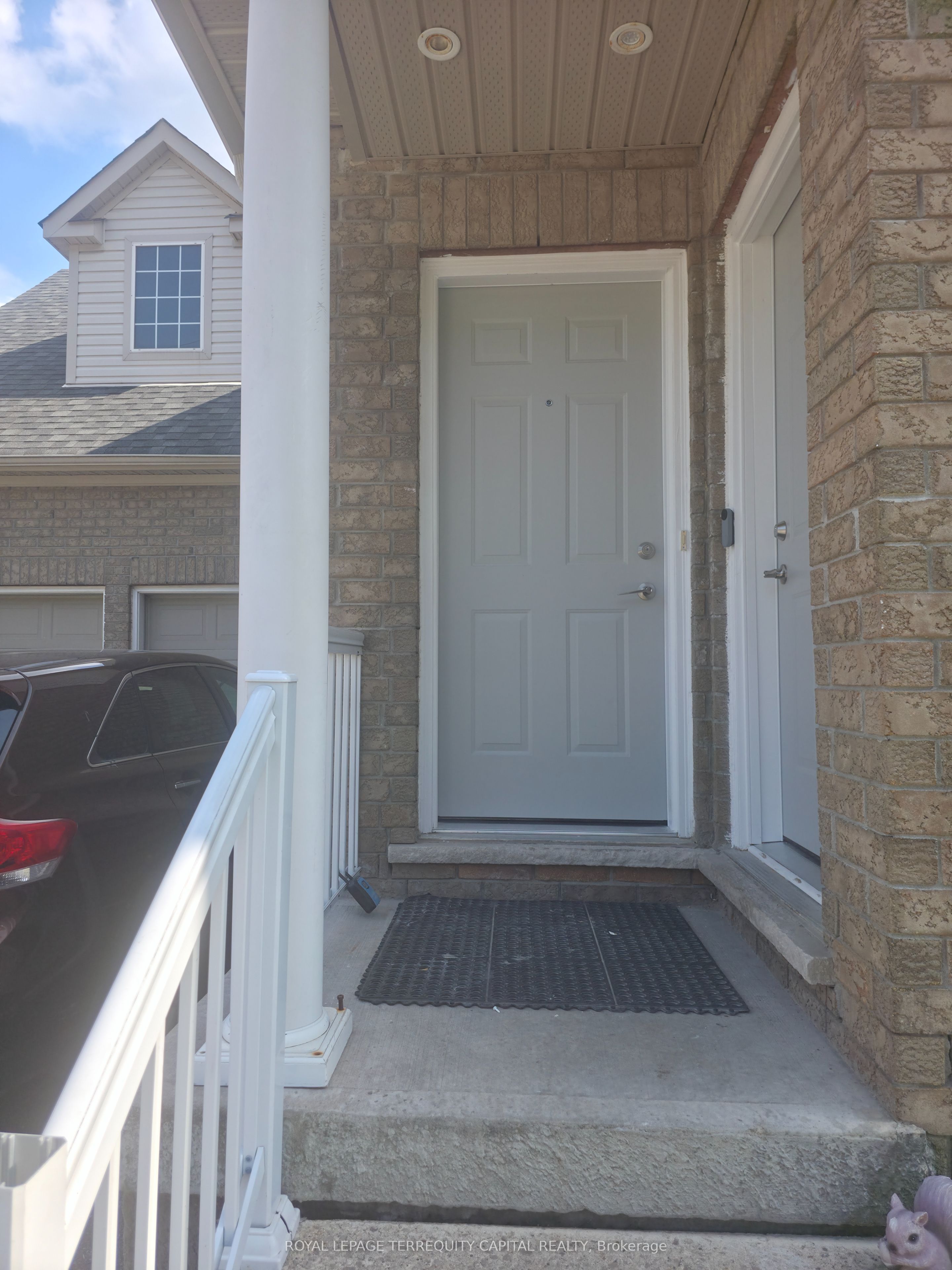 349 Edgehill Drive B, Barrie, ON L4N 9X5 photo 2