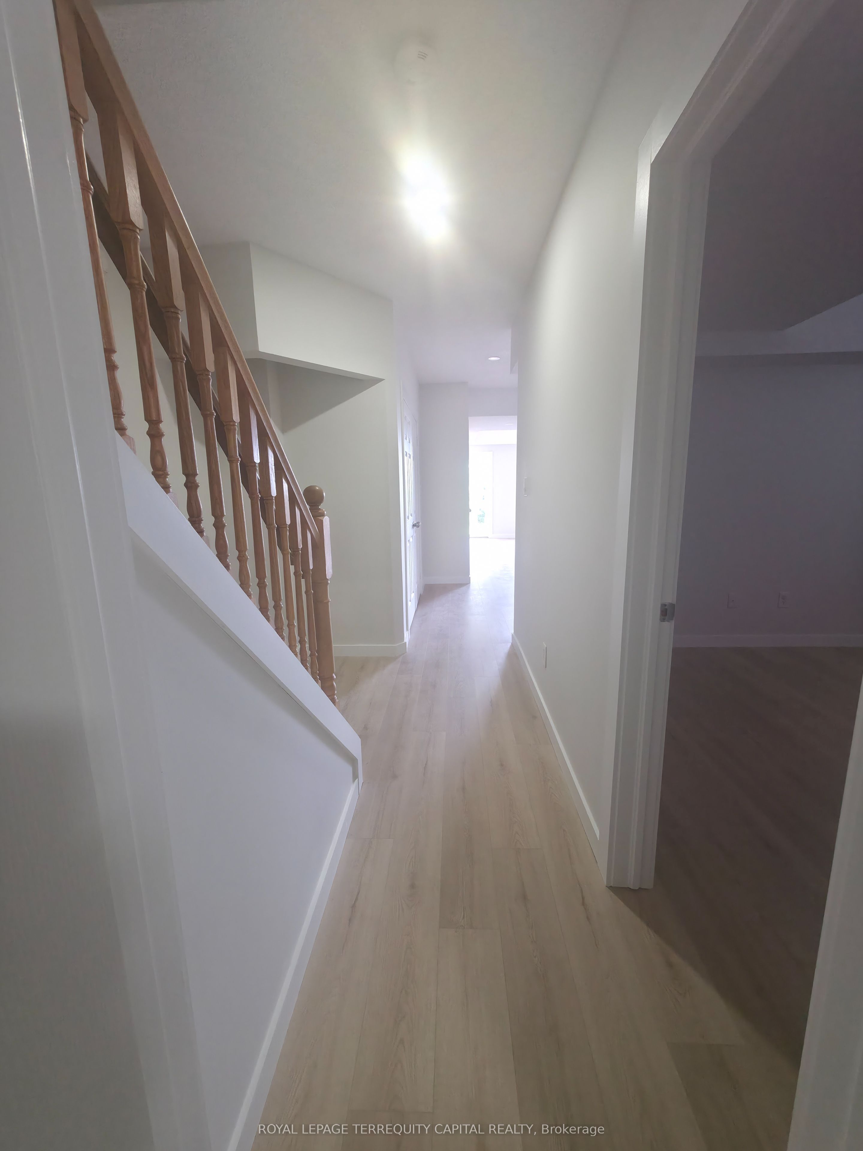 349 Edgehill Drive B, Barrie, ON L4N 9X5 photo 3