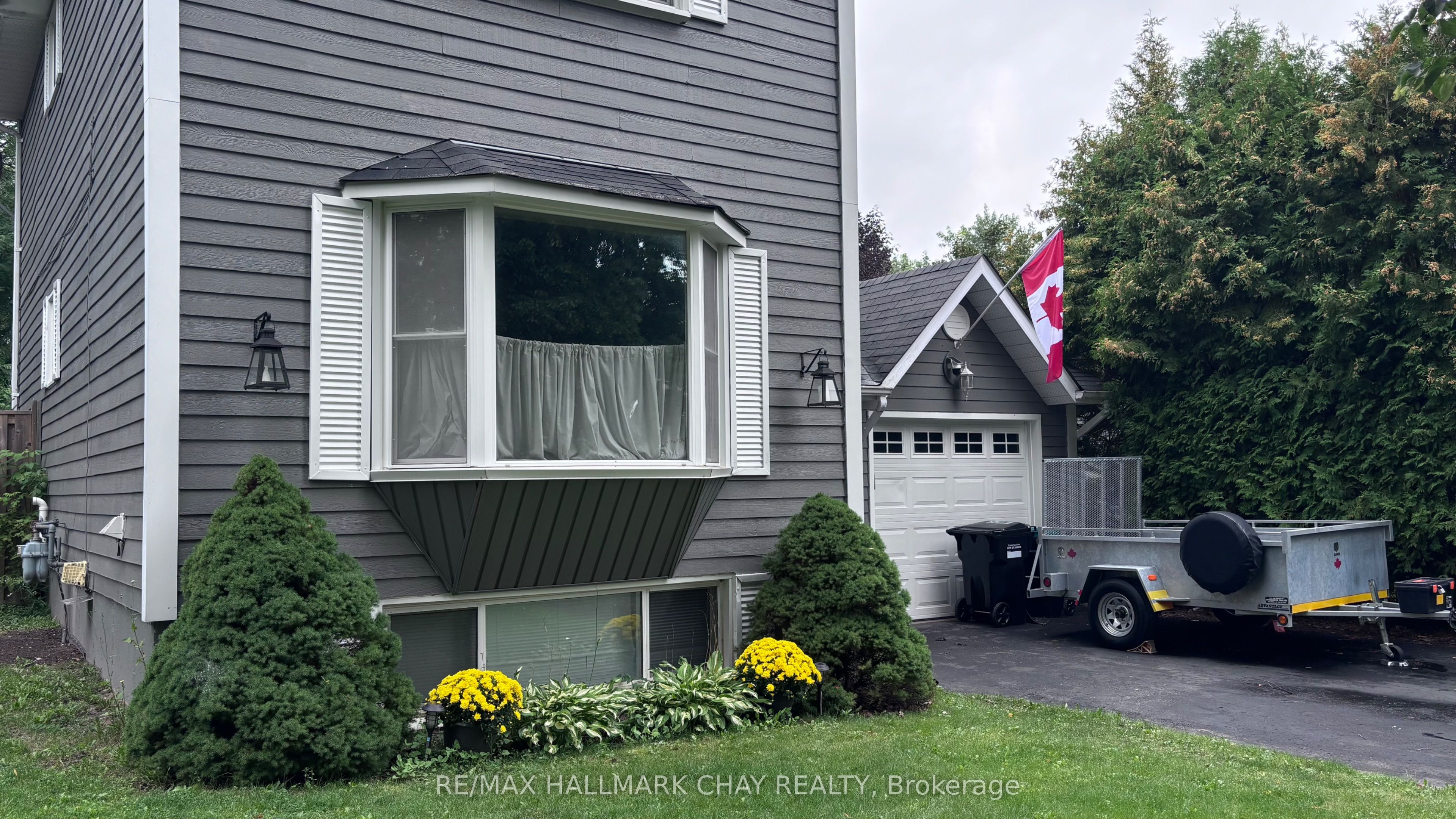 98 Elizabeth Street, Barrie, ON L4N 6P3 photo 4