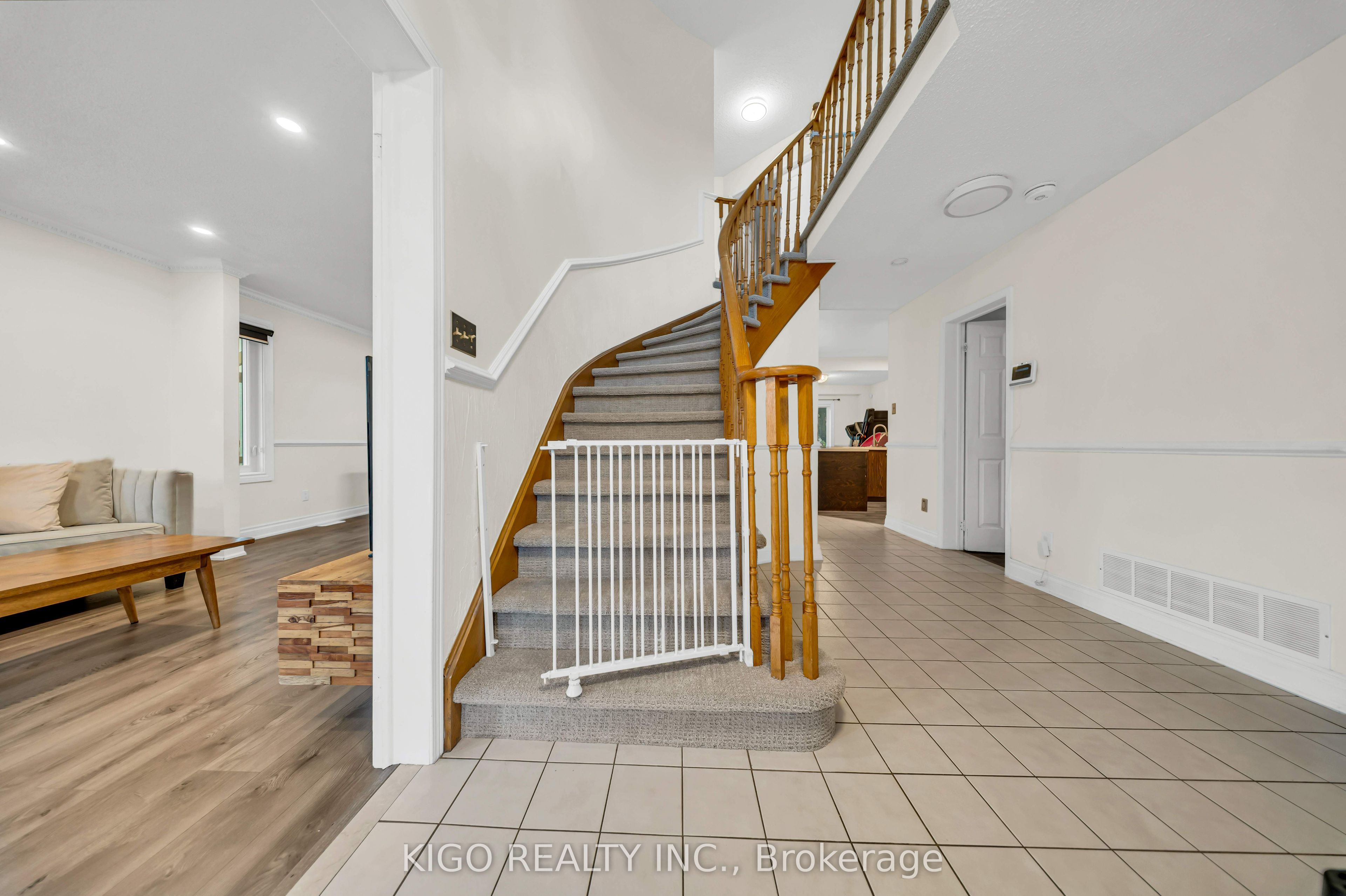 191 Livingstone Street W, Barrie, ON L4N 6Z9 photo 4