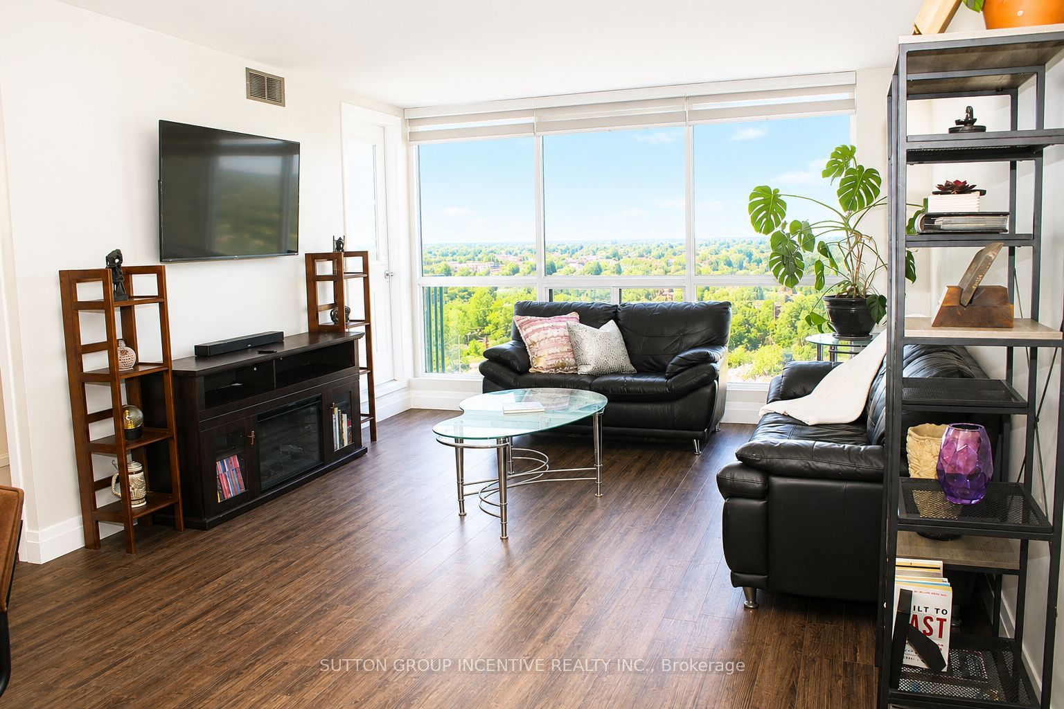 65 Ellen Street 708, Barrie, ON L4N 3A5 photo 3