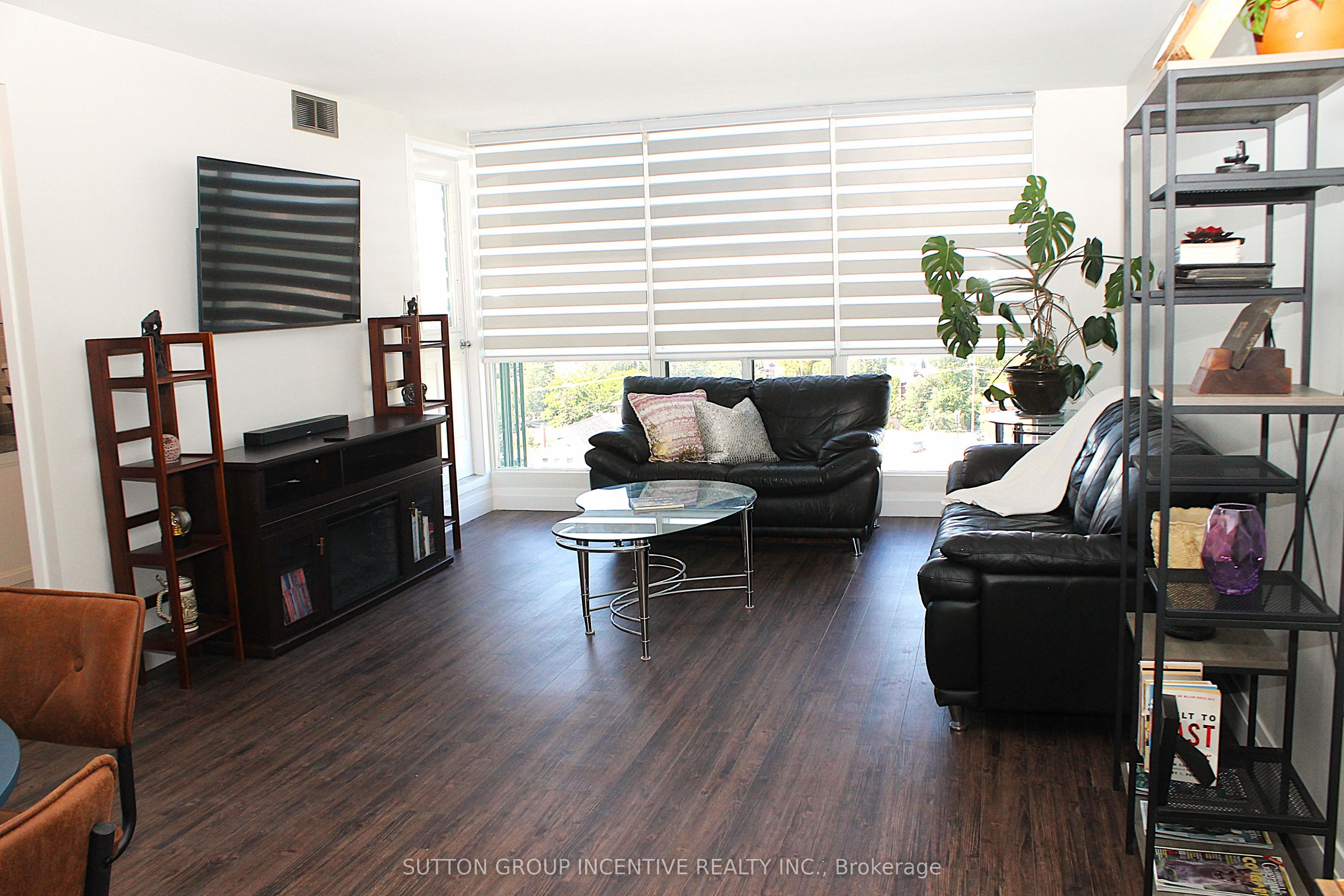 65 Ellen Street 708, Barrie, ON L4N 3A5 photo 5