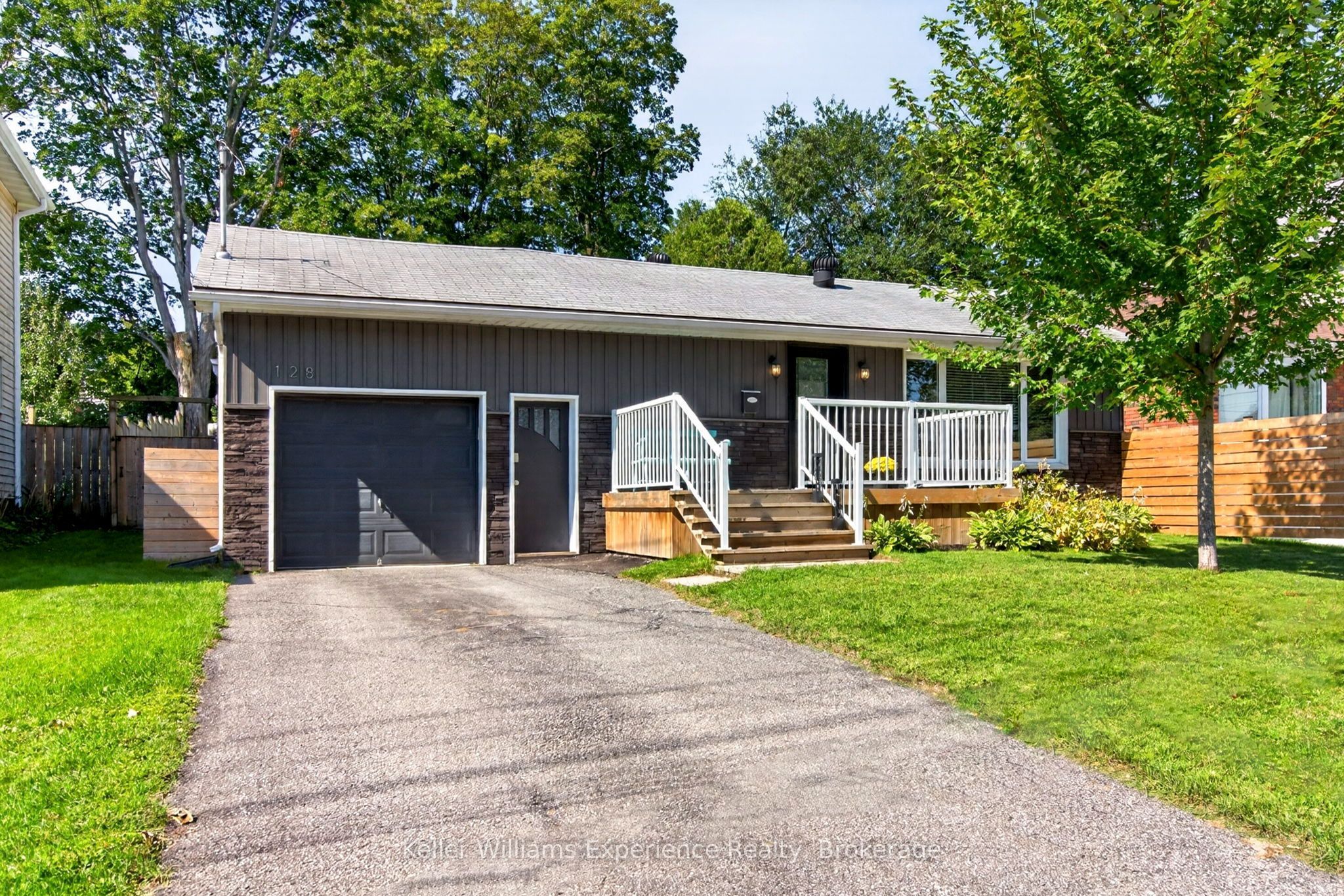 128 Ninth Street, Midland, ON L4R 4B8 photo 3