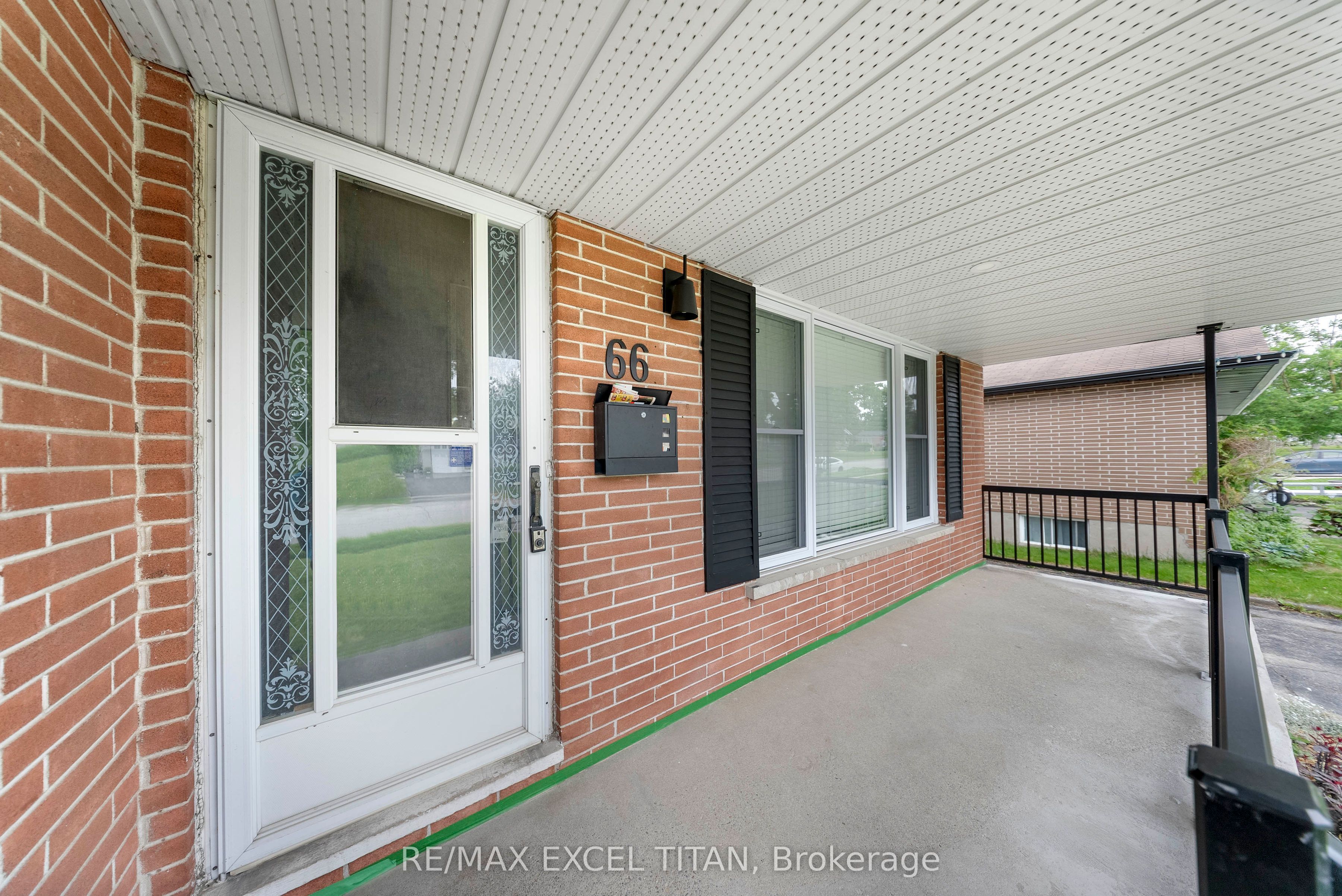 66 Marion Crescent, Barrie, ON L4M 2L3 photo 3