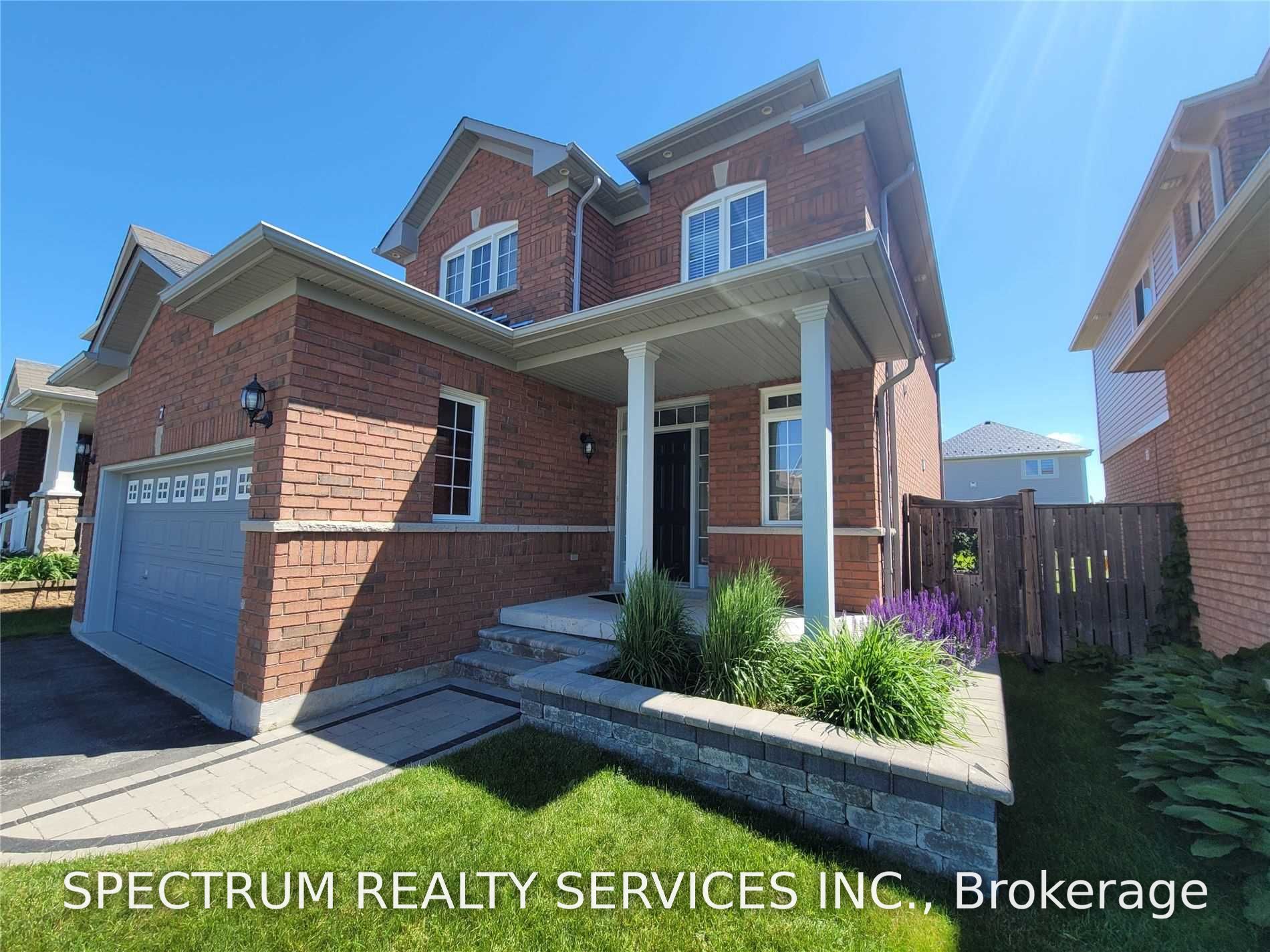 7 Charlemagne Avenue, Barrie, ON L4M 0A9 photo 2