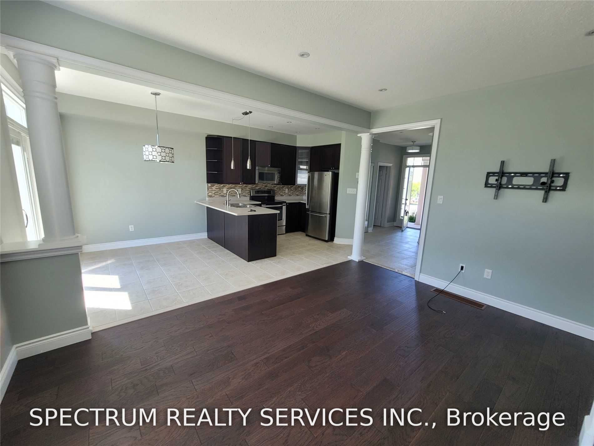 7 Charlemagne Avenue, Barrie, ON L4M 0A9 photo 4