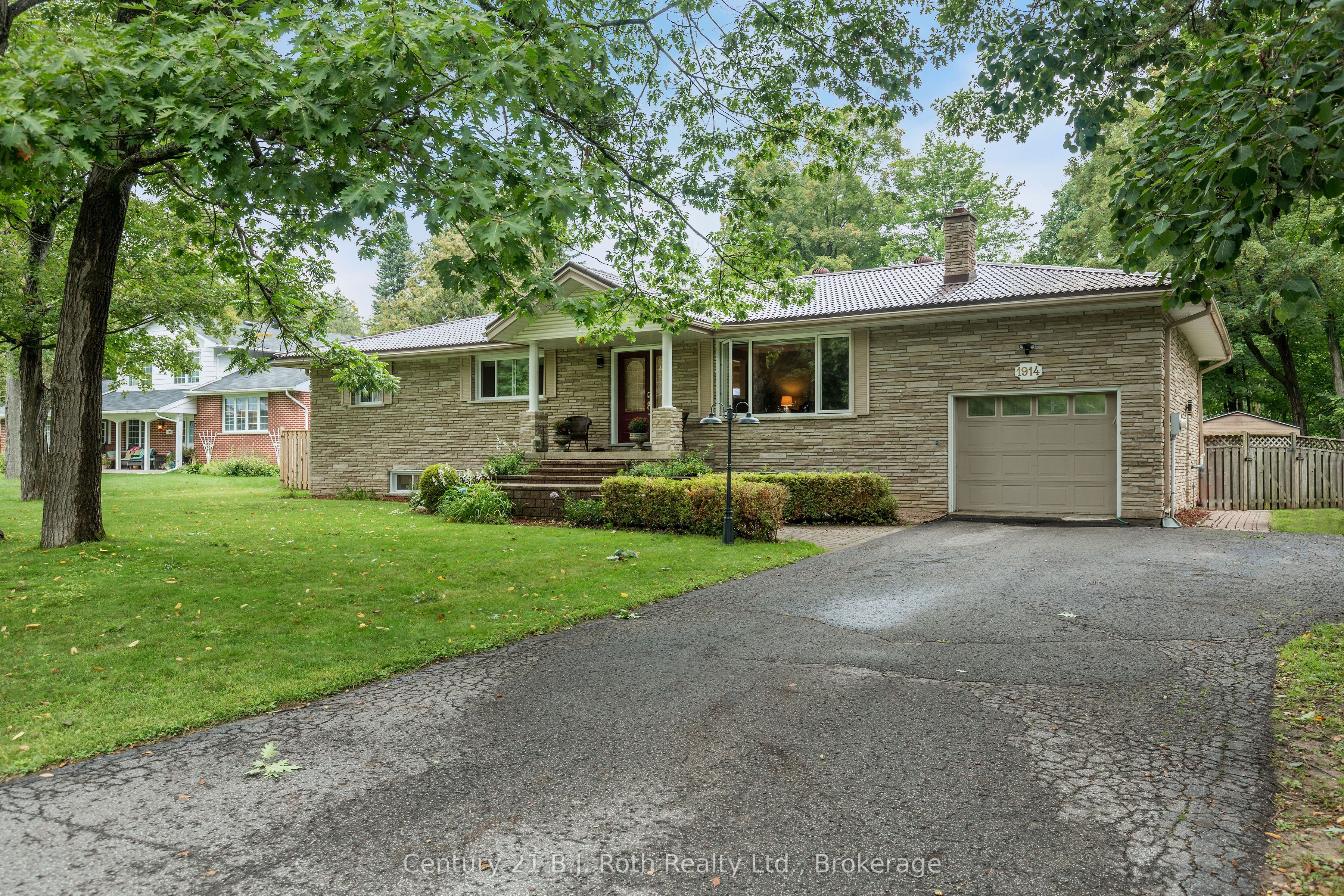 1914 Kensington Place, Severn, ON L3V 7J5