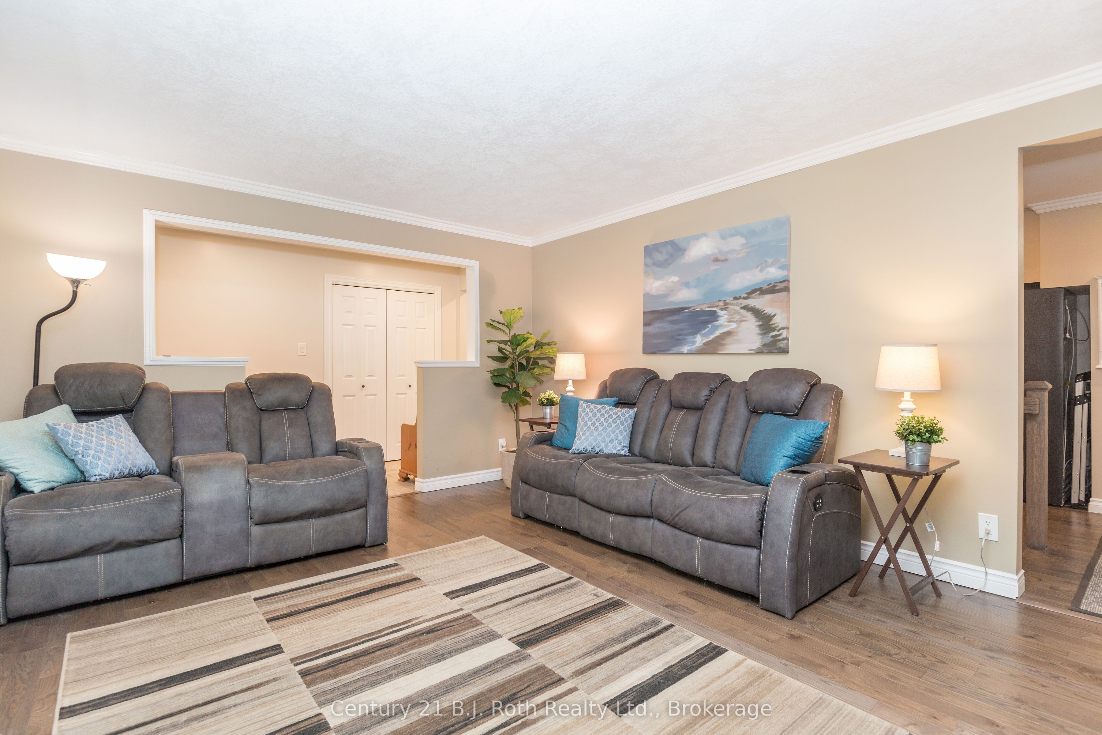 1914 Kensington Place, Severn, ON L3V 7J5 photo 4