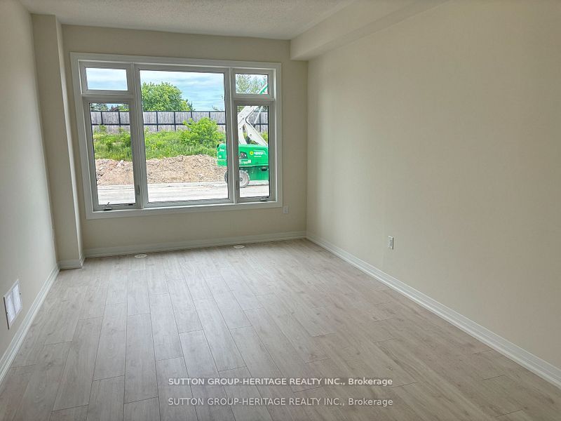 14 Cherry Hill Lane, Barrie, ON L4N 6K7 photo 2