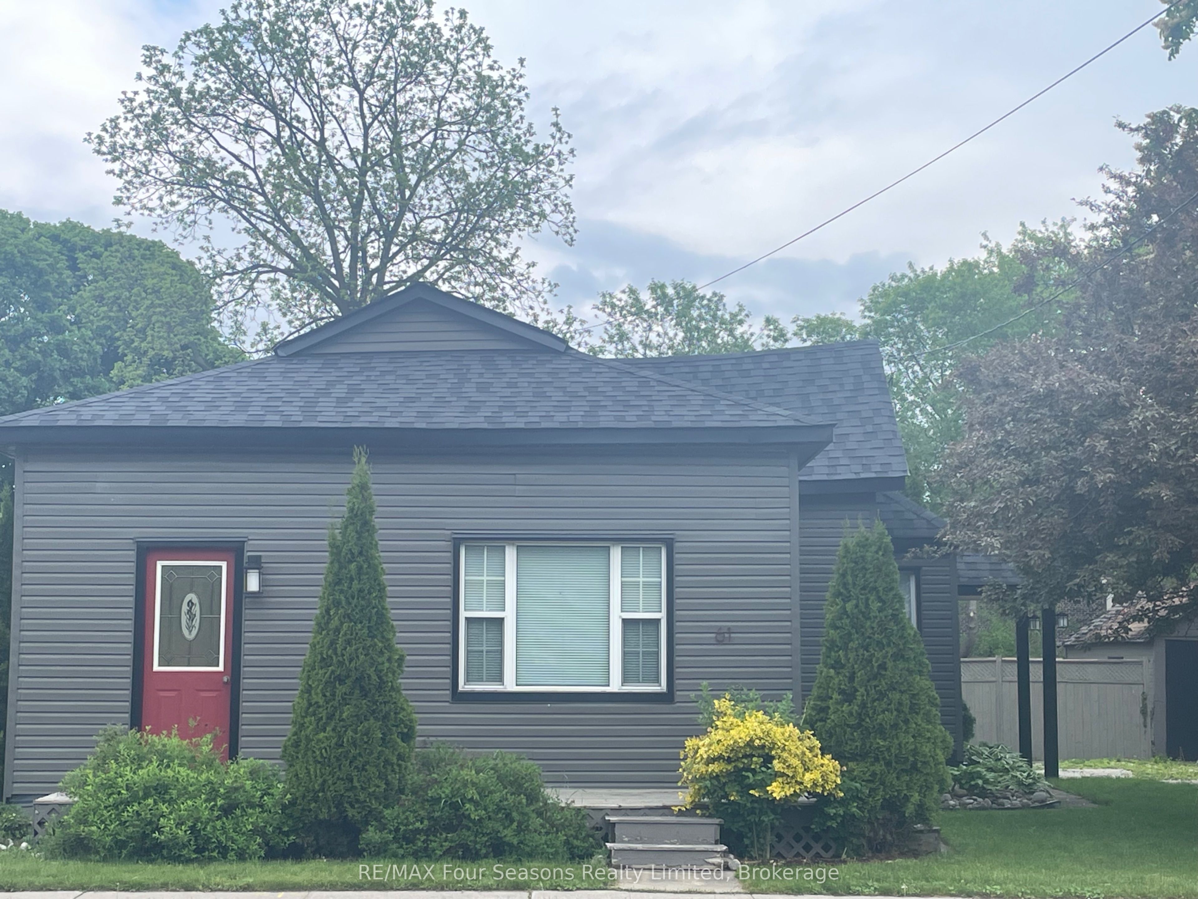 61 Sixth Street, Collingwood, ON L9Y 1Y8