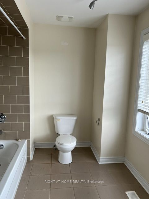 261 Kozlov Street, Barrie, ON L4N 6R7 photo 2
