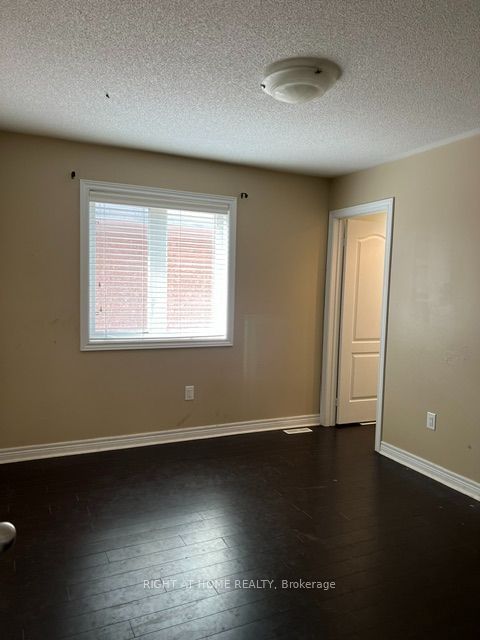 261 Kozlov Street, Barrie, ON L4N 6R7 photo 5