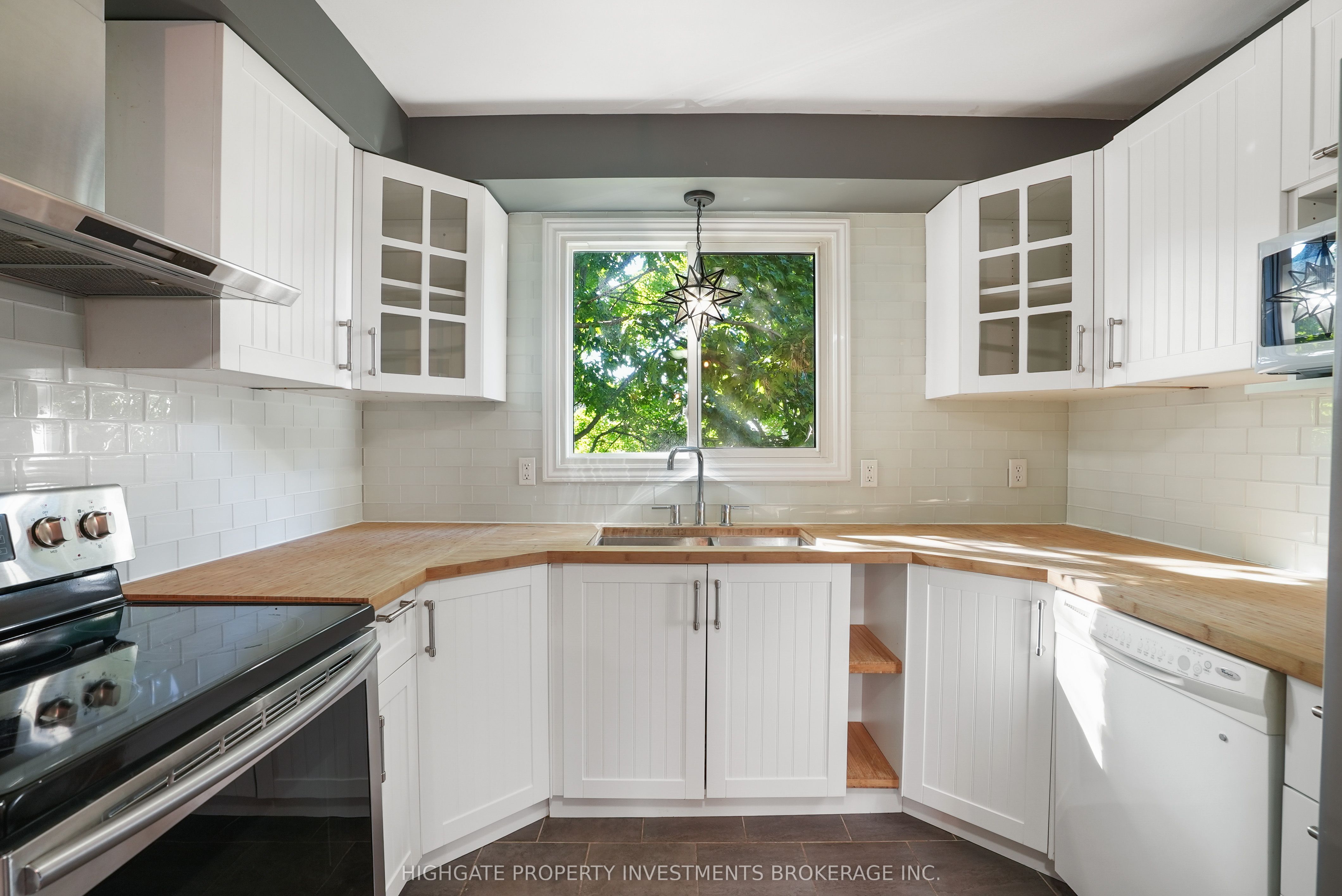 85 Daphne Crescent Upper, Barrie, ON L4M 2Y7 photo 3