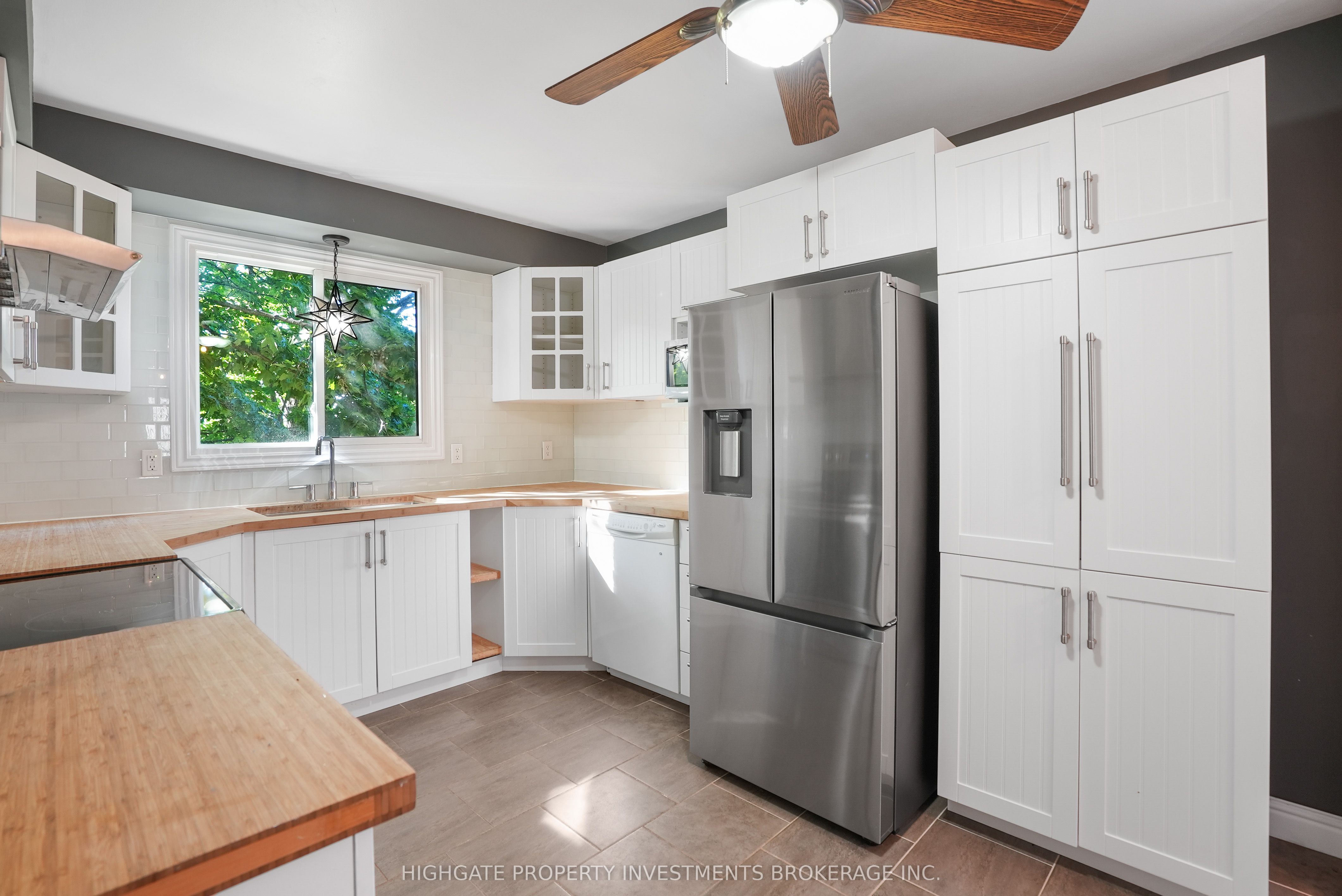 85 Daphne Crescent Upper, Barrie, ON L4M 2Y7 photo 4