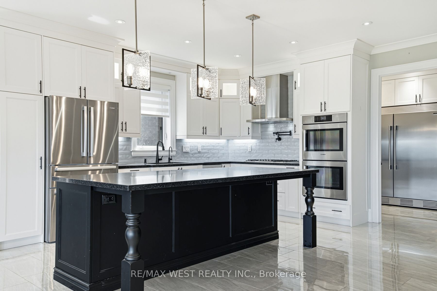 2292 Shore Lane, Wasaga Beach, ON L9Z 2X6 photo 3
