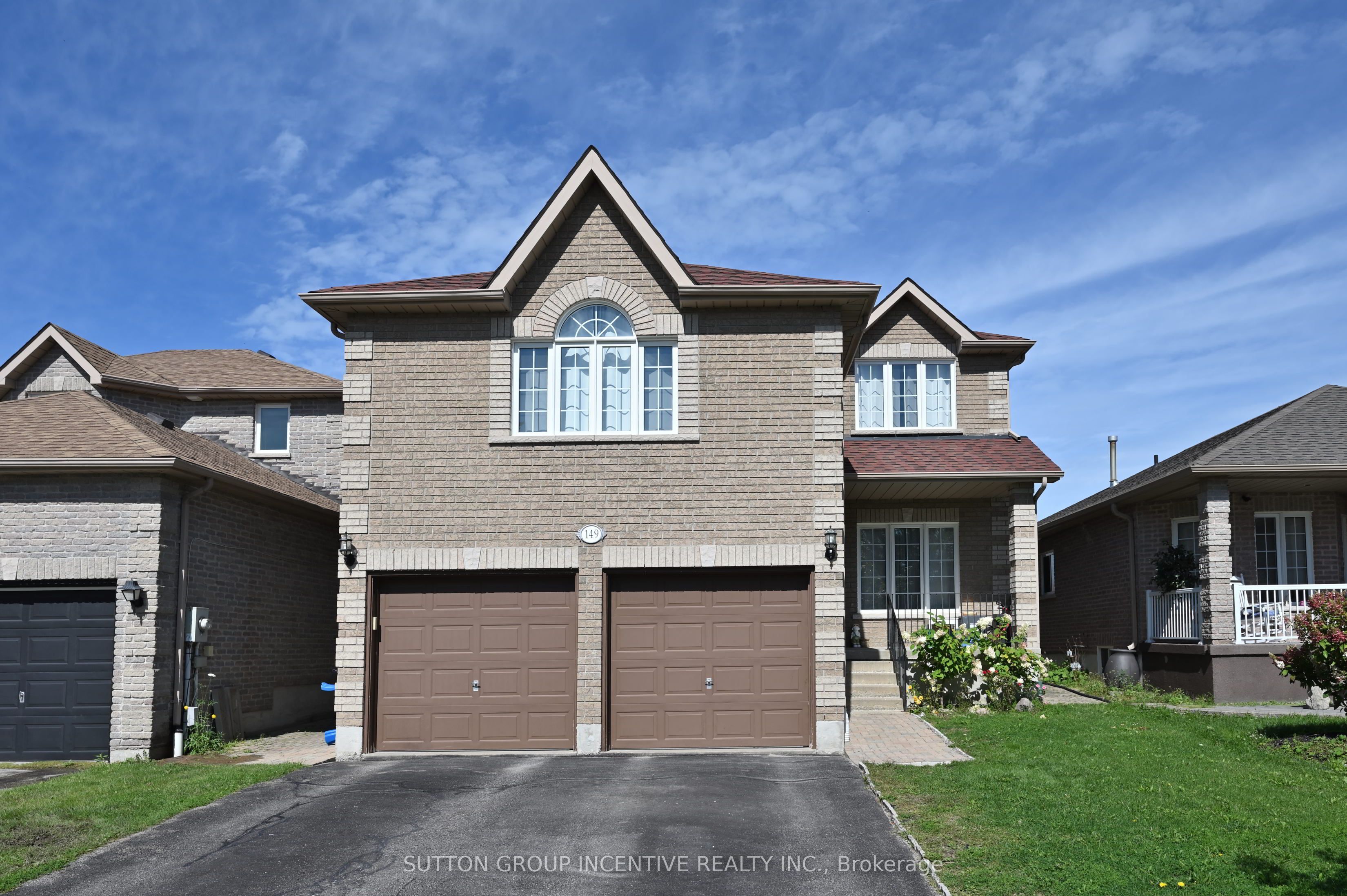 149 RAYMOND Crescent, Barrie, ON L4N 0V7