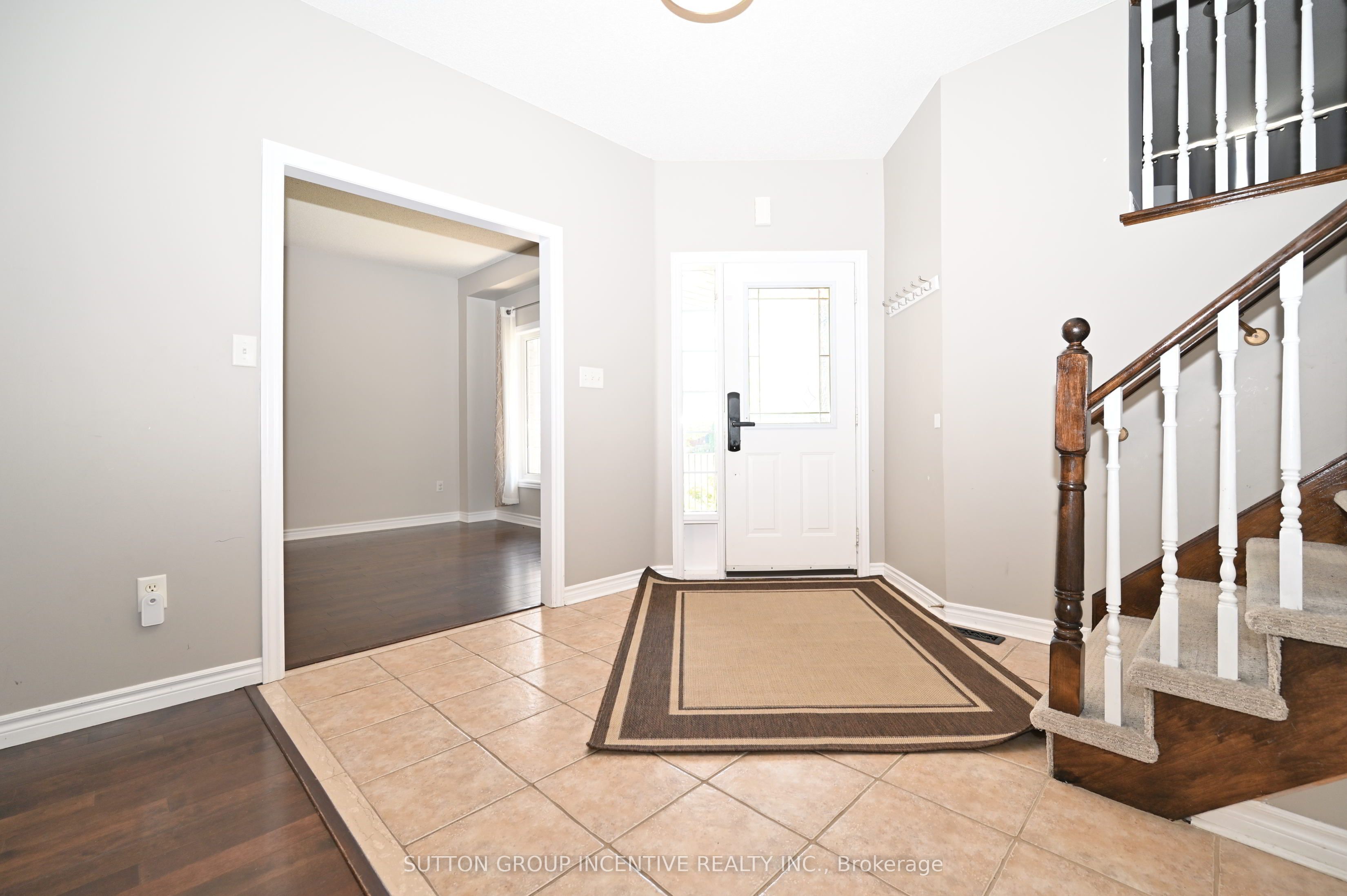 149 RAYMOND Crescent, Barrie, ON L4N 0V7 photo 3