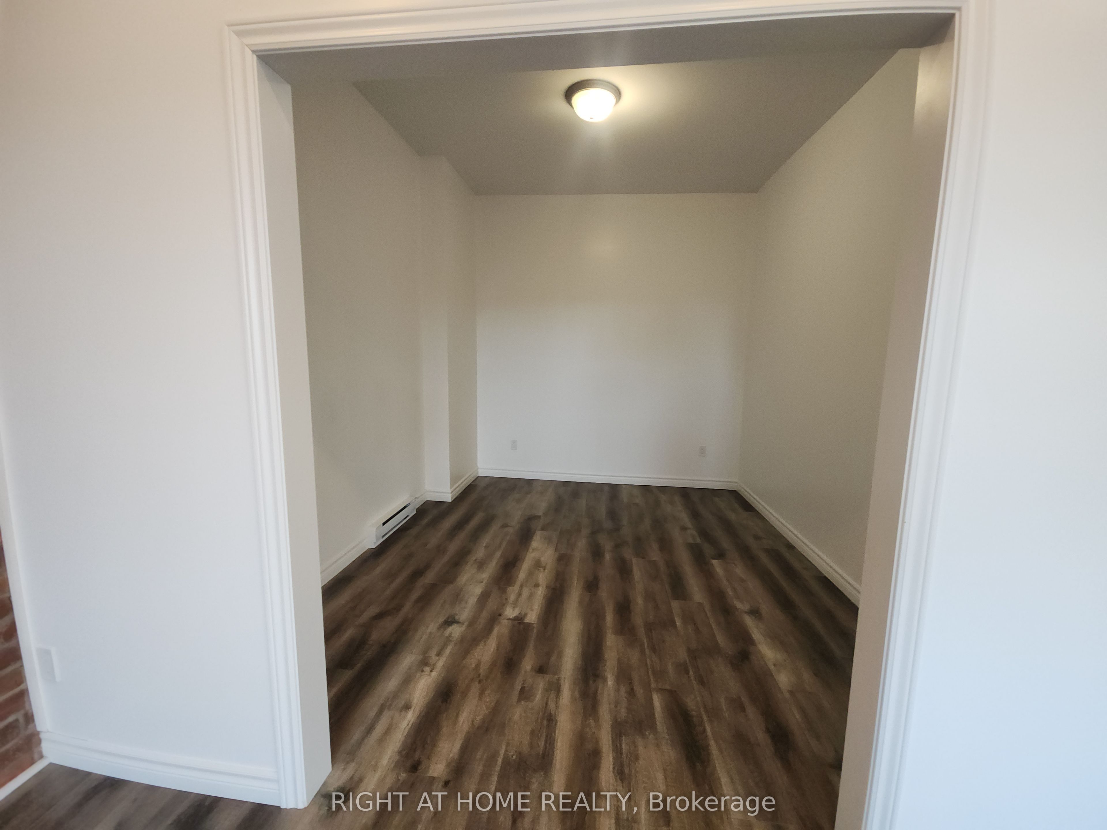9 W Queen Street W 202, Springwater, ON L0L 1P0 photo 3