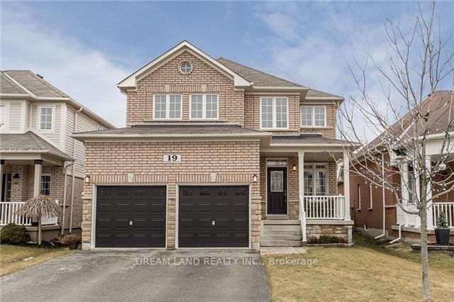 19 Stuart Avenue N, Barrie, ON L4M 0A1