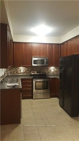 19 Stuart Avenue N, Barrie, ON L4M 0A1 photo 4