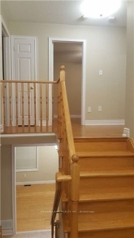 19 Stuart Avenue N, Barrie, ON L4M 0A1 photo 5