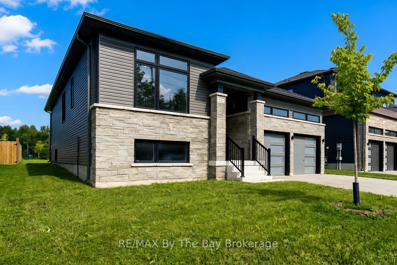 232 Ramblewood Drive, Wasaga Beach, ON L9Z 0L6 photo 2