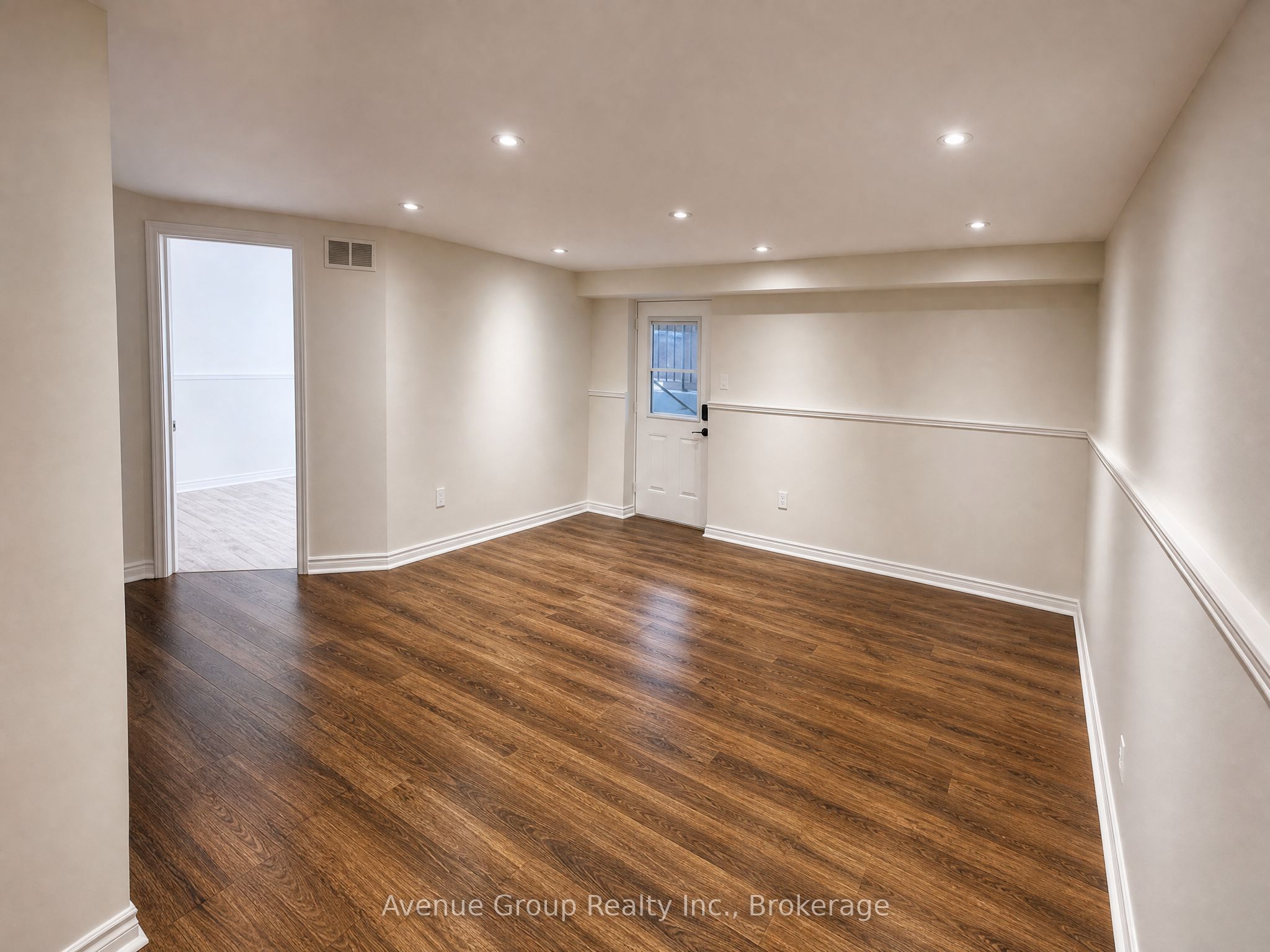 54 Leggott Avenue Lower, Barrie, ON L4N 8A9 photo 5