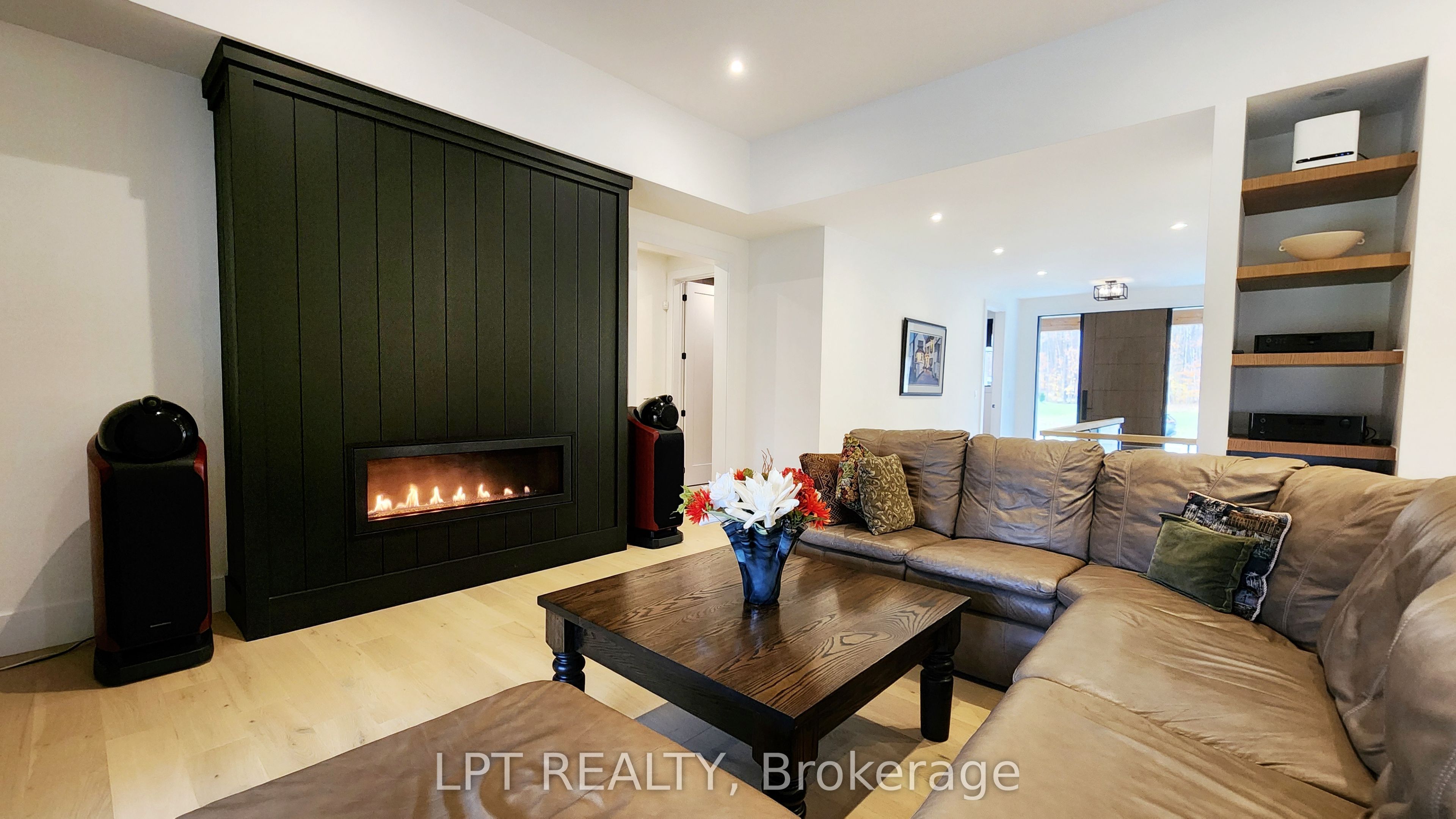 15 Byers Street, Springwater, ON L9X 2A3 photo 5