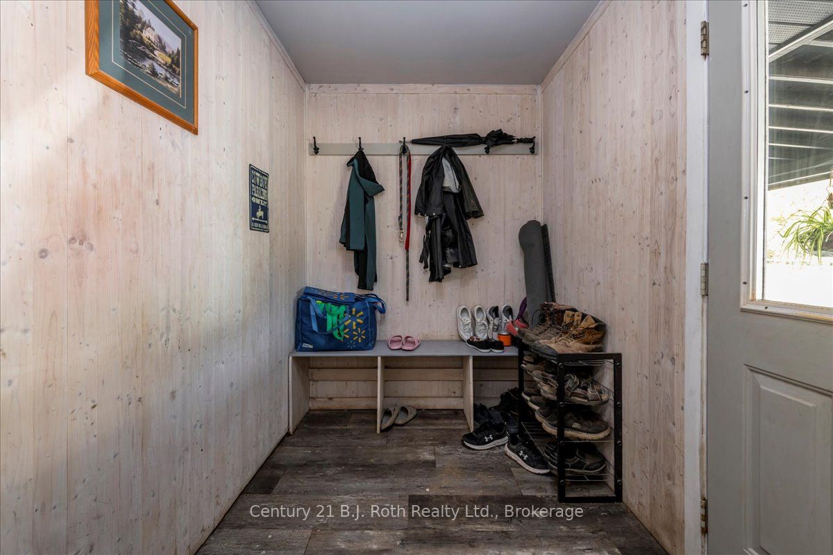 2286 Flos 10 Road, Springwater, ON L0L 1P0 photo 4