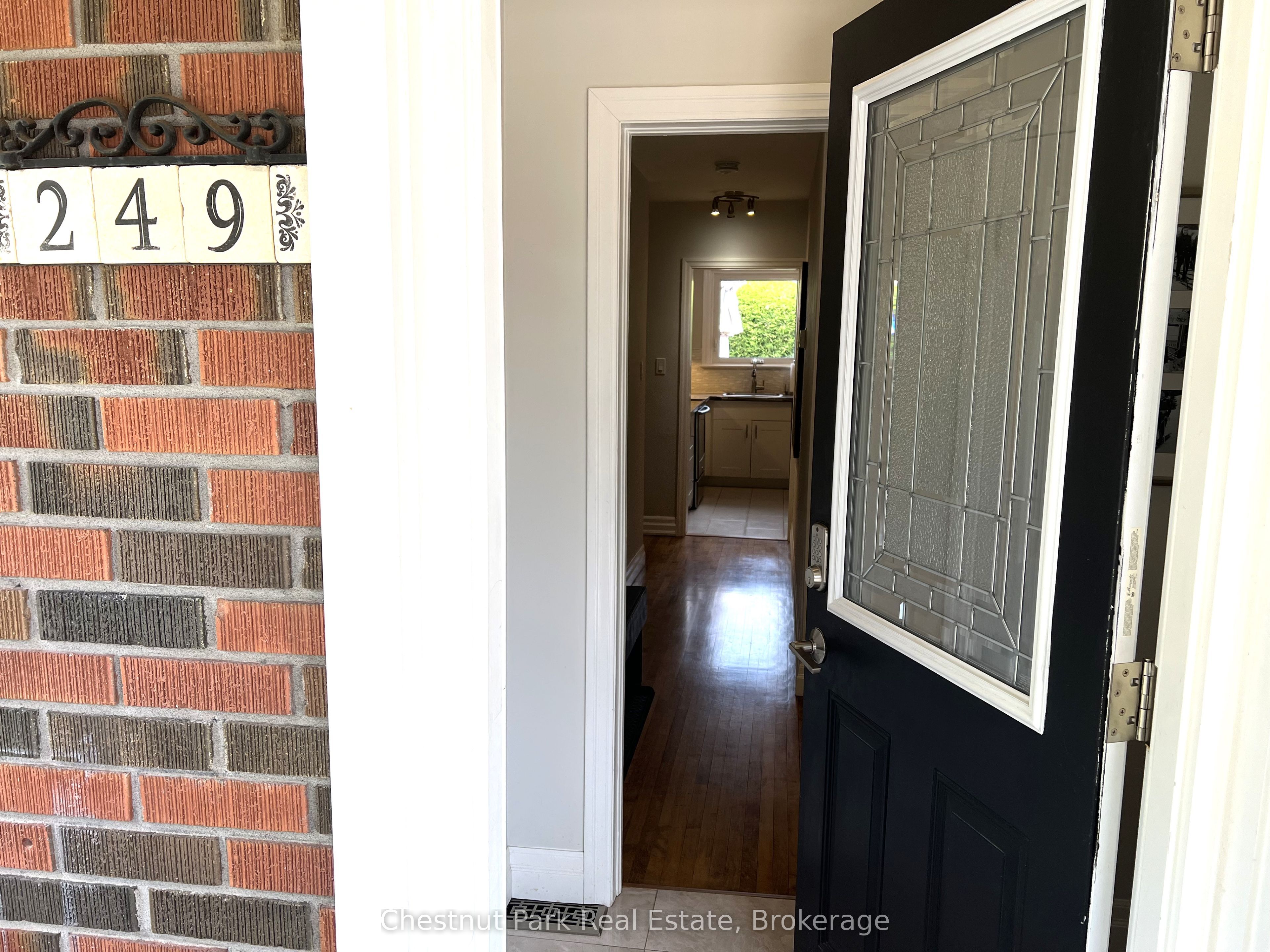 249 Pine Street, Collingwood, ON L9Y 2P3 photo 4