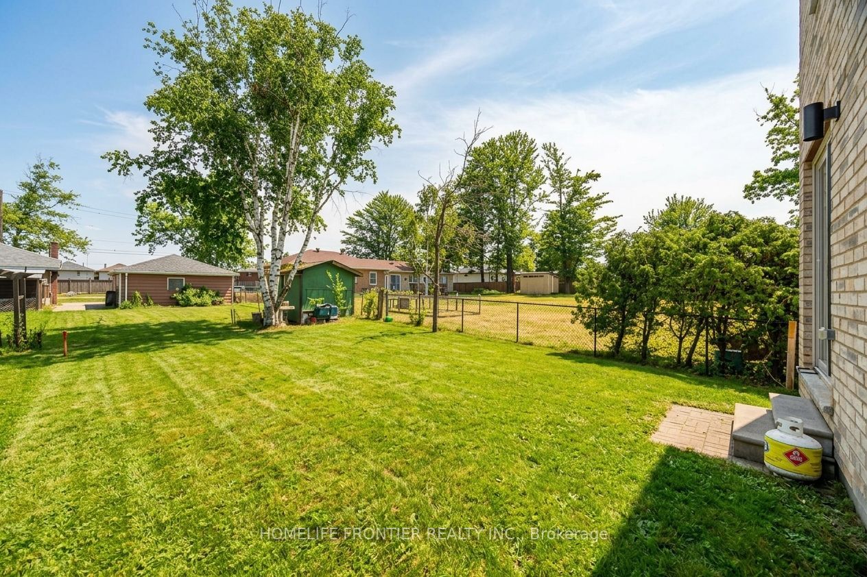 75 Kirkwood Way Main, Barrie, ON L9J 0K7 photo 3