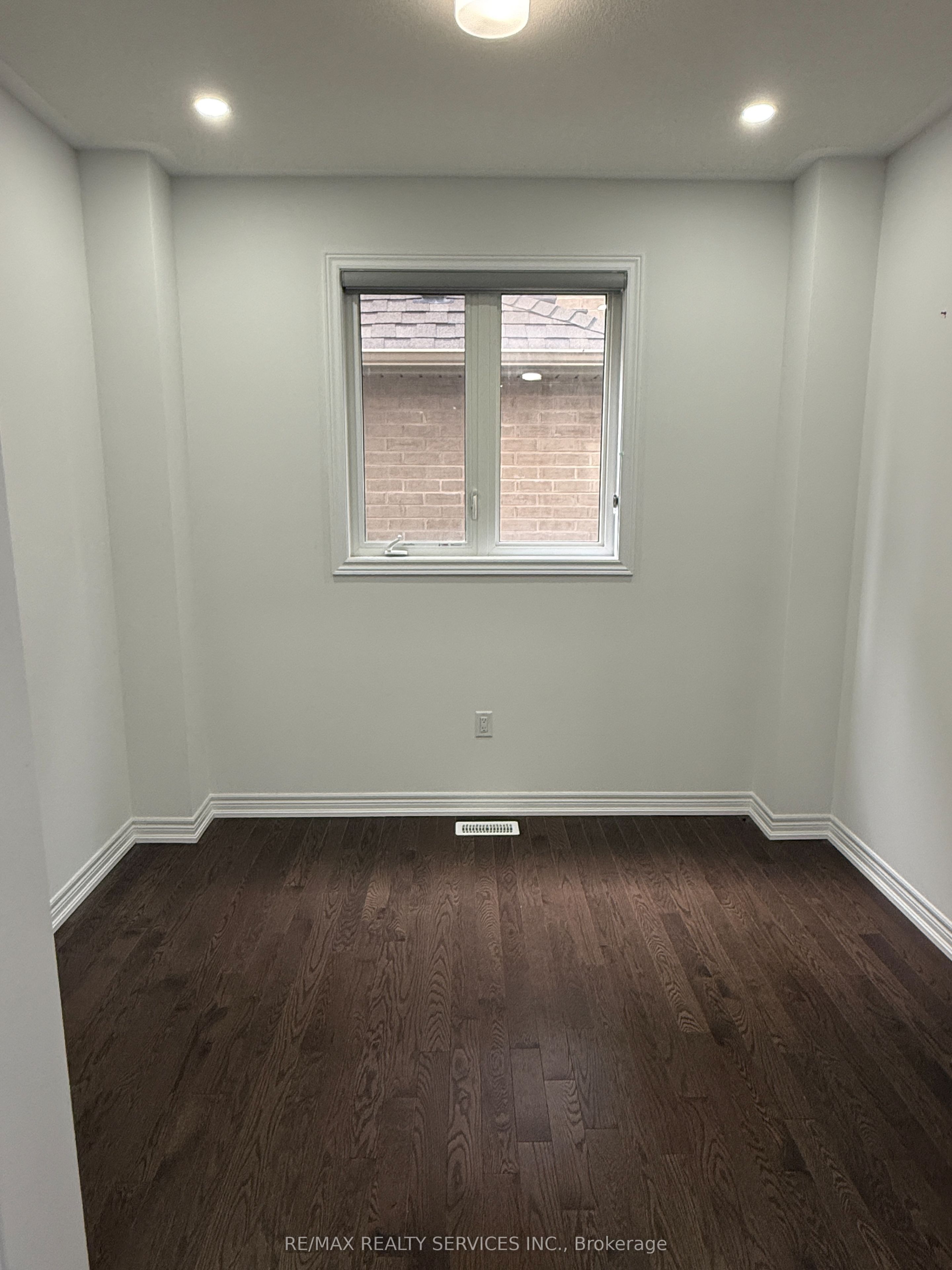 148 Thicketwood Avenue, Barrie, ON L9J 0W8 photo 5