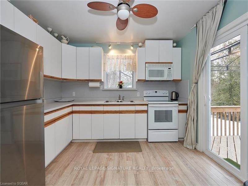 53 Lindale Avenue, Tiny, ON L9M 0J2 photo 3