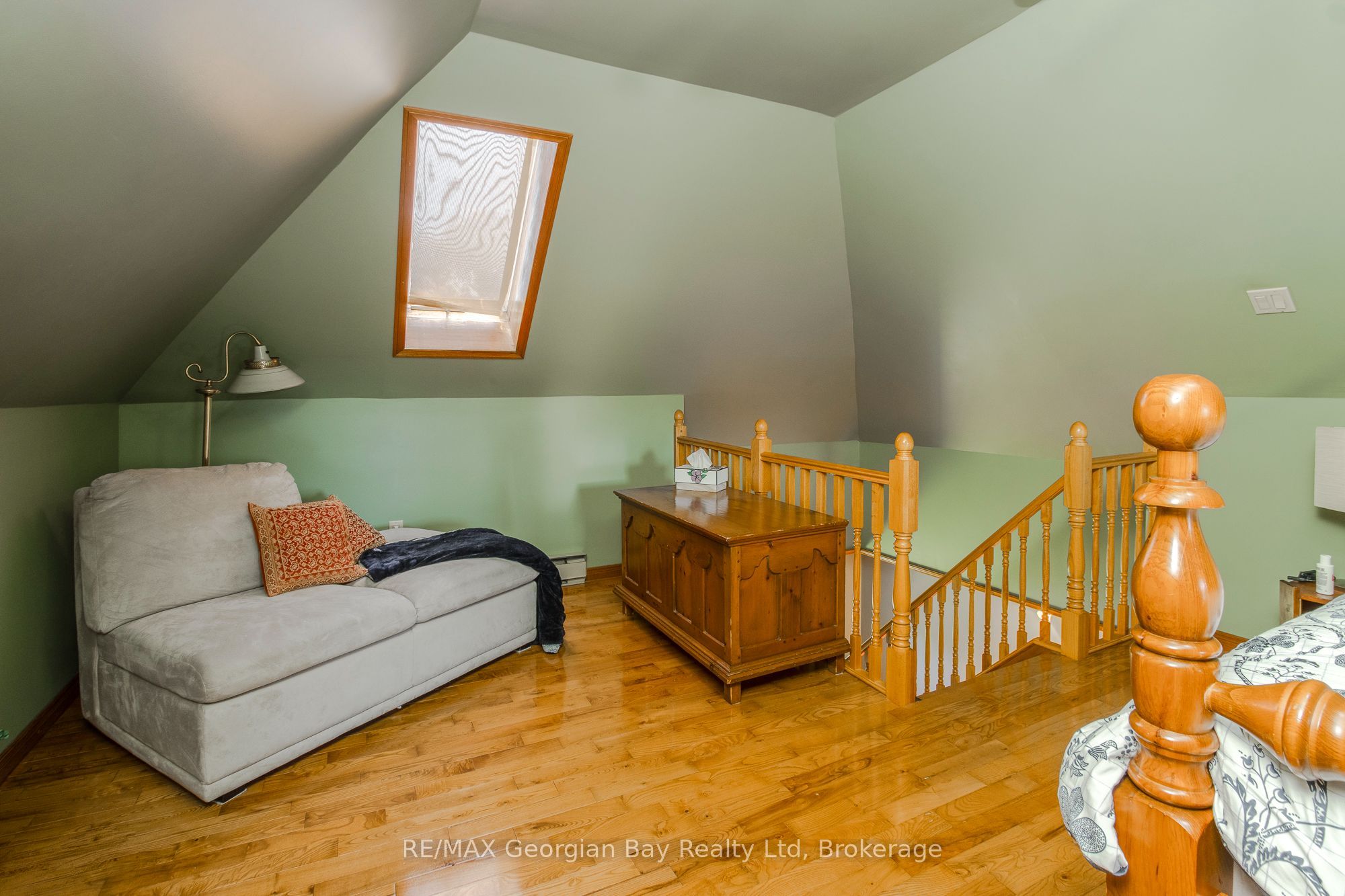 305 Lindsay Street E, Midland, ON L4R 2V4 photo 2