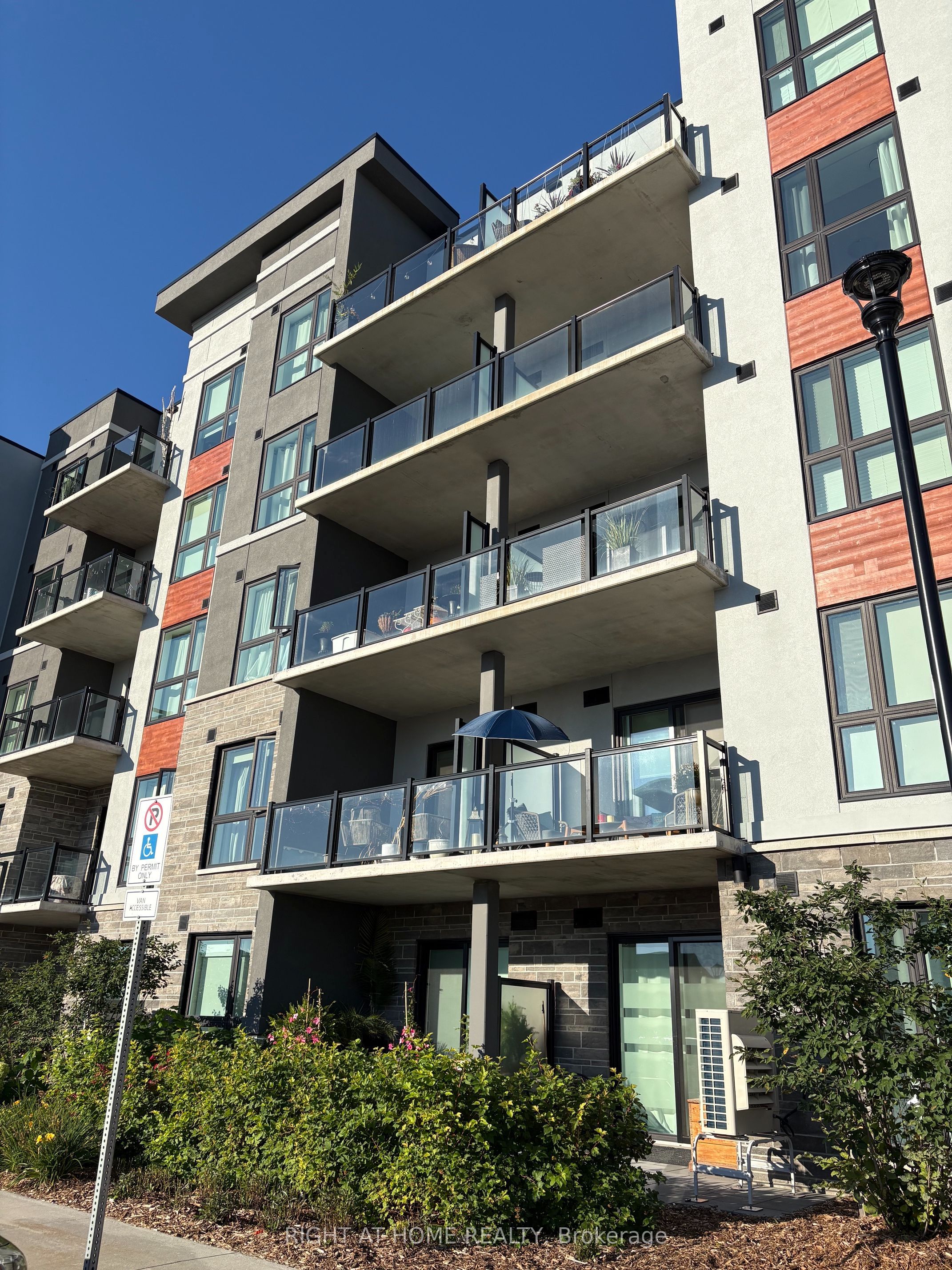 4 Kimberly Lane 205, Collingwood, ON L9Y 5T6 photo 2