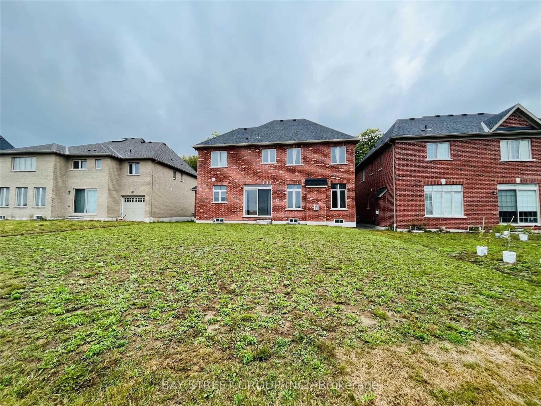 25 Mcisaac Drive, Springwater, ON L9X 2A2 photo 4